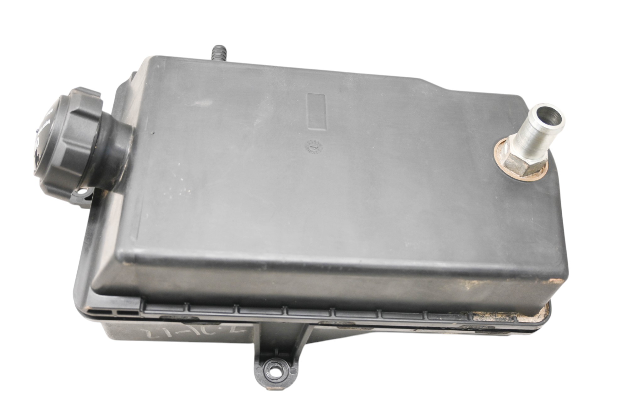 18 John Deere Gator RSX860M Oil Tank