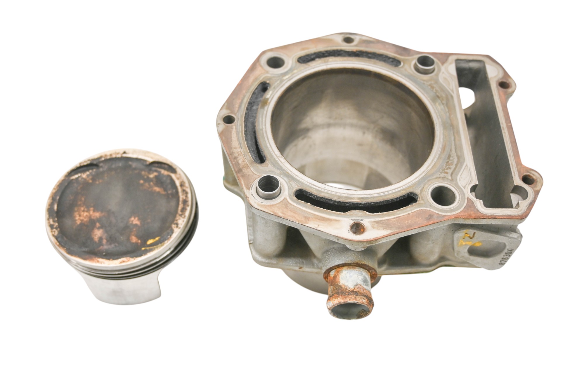 18 John Deere Gator RSX860M Cylinder & Piston Right