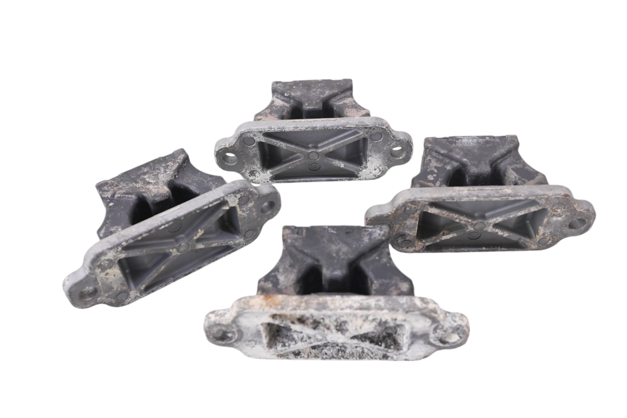 20 Yamaha Waverunner VX Deluxe Engine Motor Mounts Brackets VX1050BV