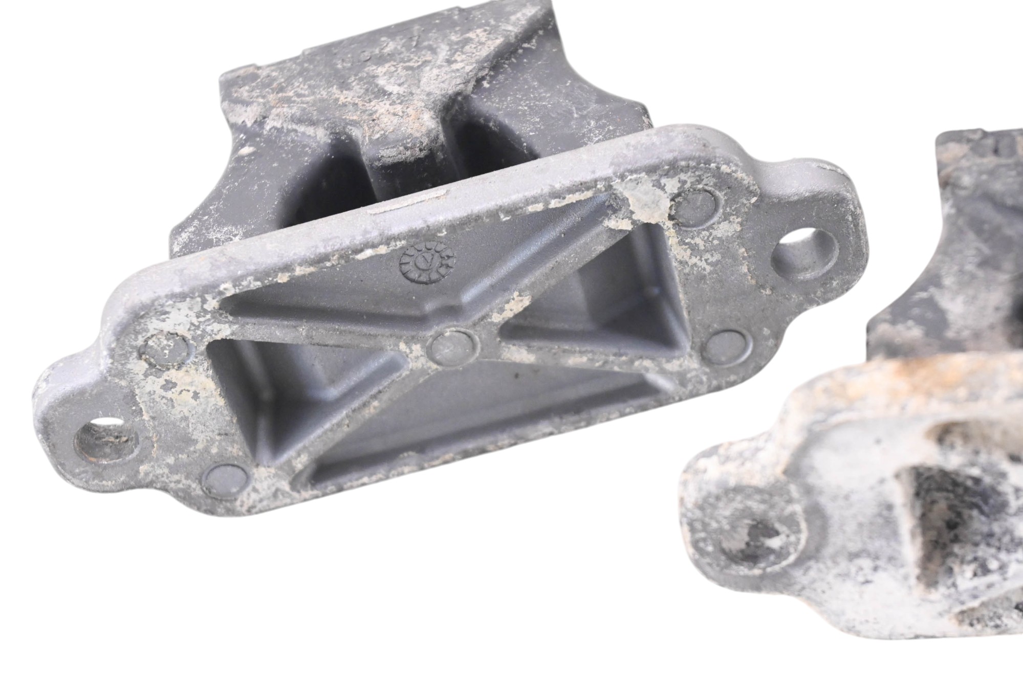 20 Yamaha Waverunner VX Deluxe Engine Motor Mounts Brackets VX1050BV