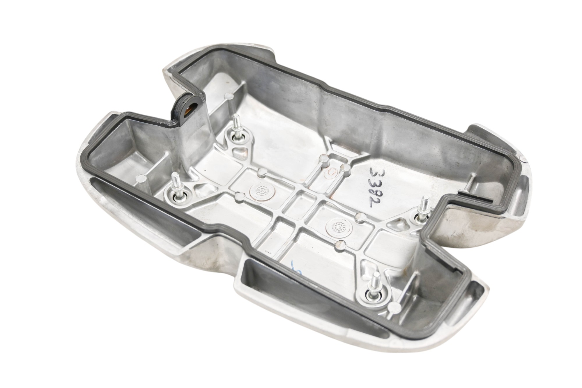 20 Royal Enfield Interceptor 650 Valve Cover INT650