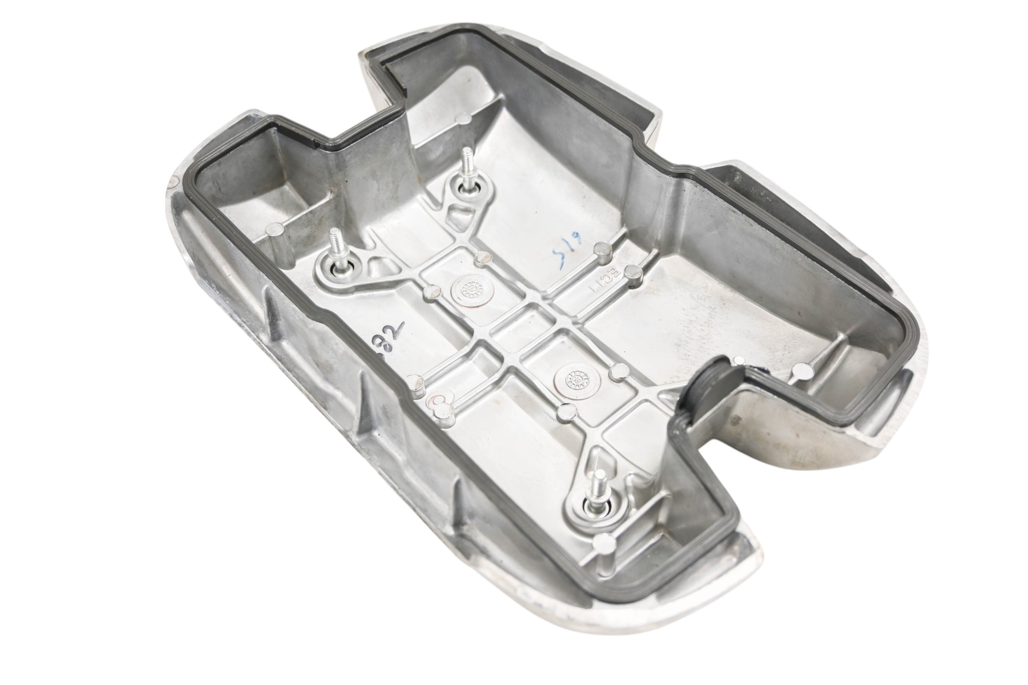 20 Royal Enfield Interceptor 650 Valve Cover INT650