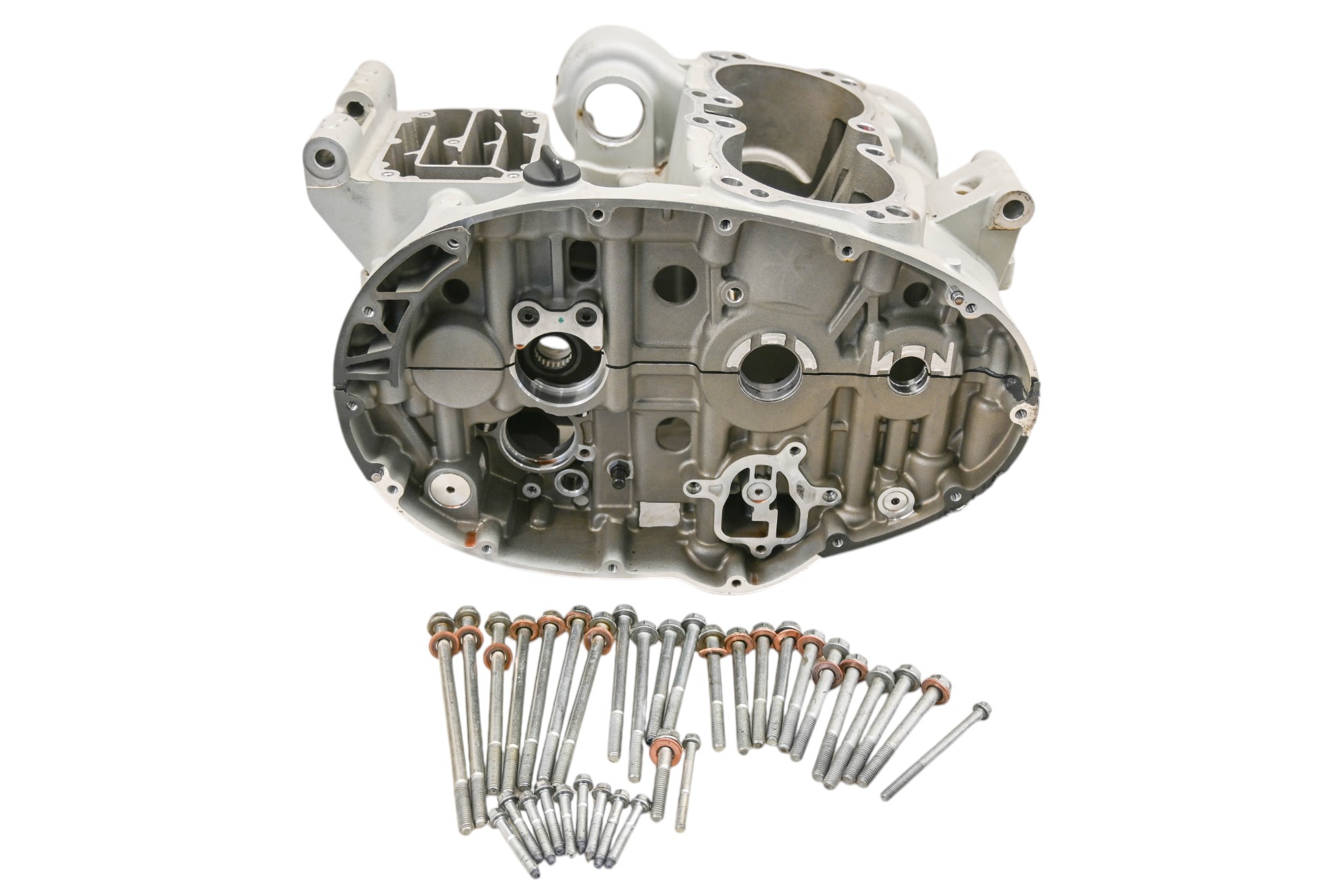 20 Royal Enfield Interceptor 650 Crankcase Center Crank Case INT650