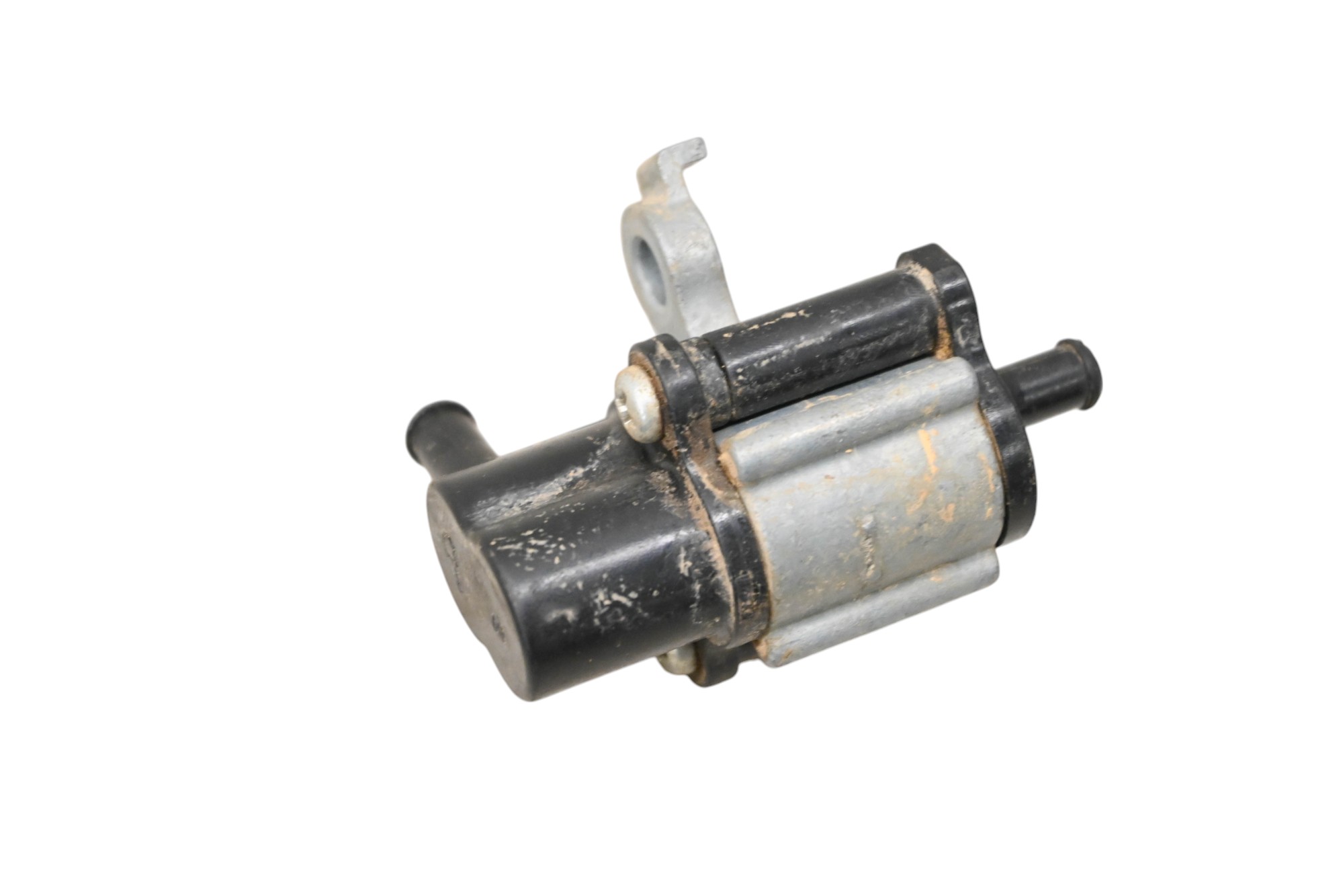 20 Yamaha Wolverine X2 Fuel Tank Vent Pipe Joint YXE85