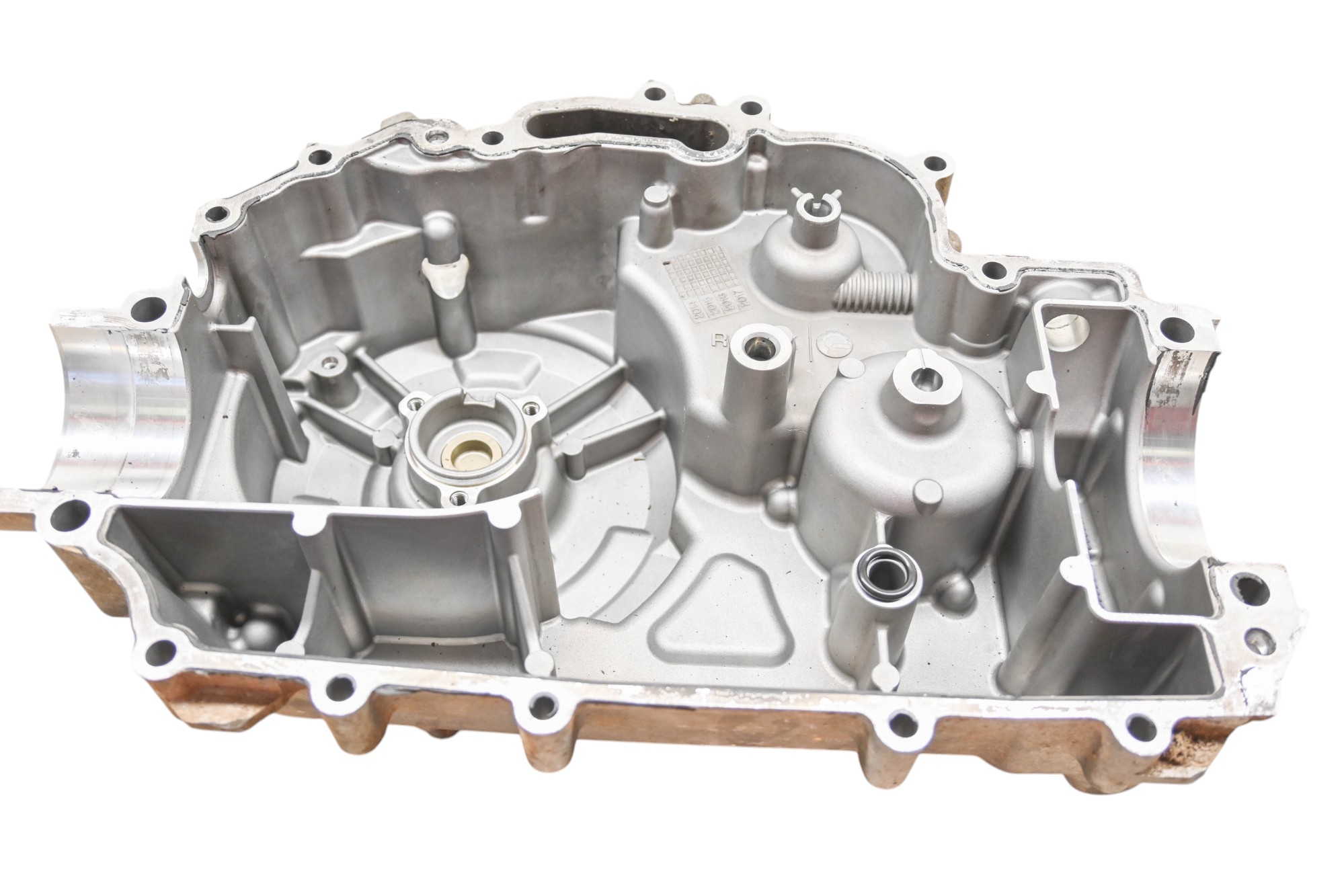 16 Can-Am Outlander 450 L 4x4 Crankcase Center Crank Case