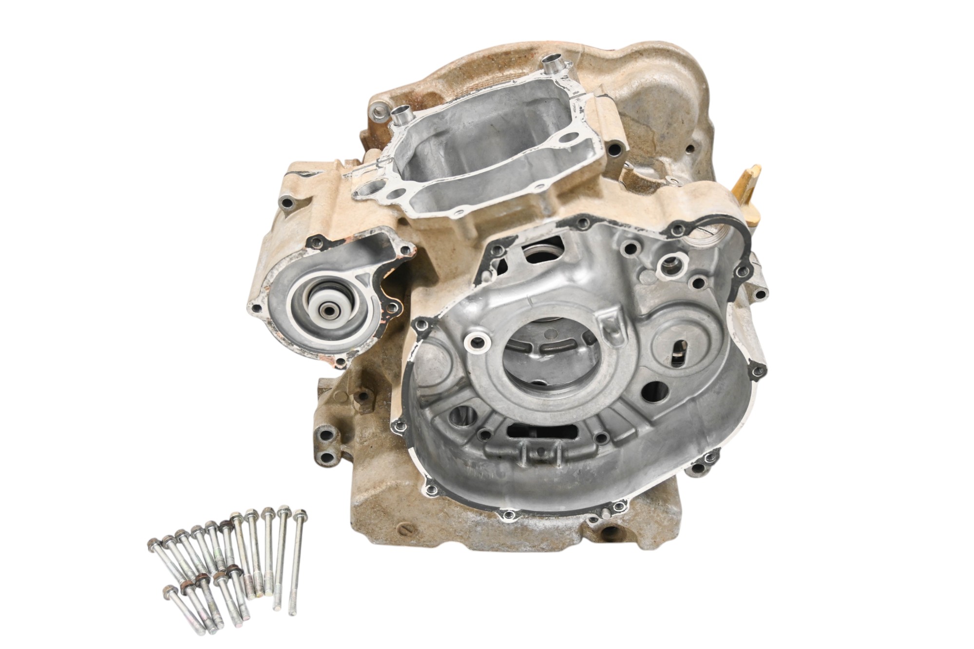 10 Polaris Sportsman 550 XP 4x4 Crankcase Center Crank Case