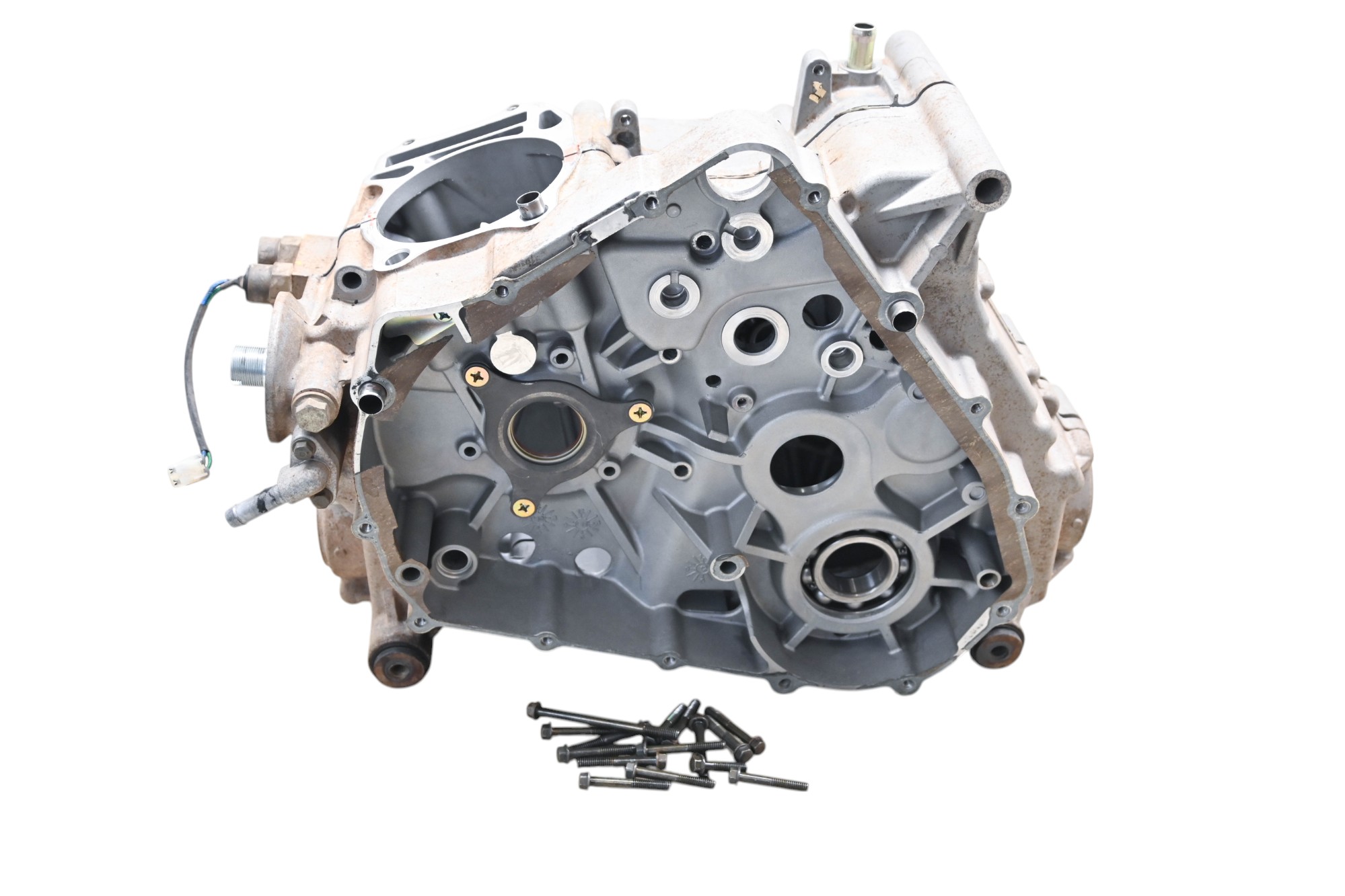 17 Arctic Cat Alterra 400 4x4 Crankcase Center Crank Case