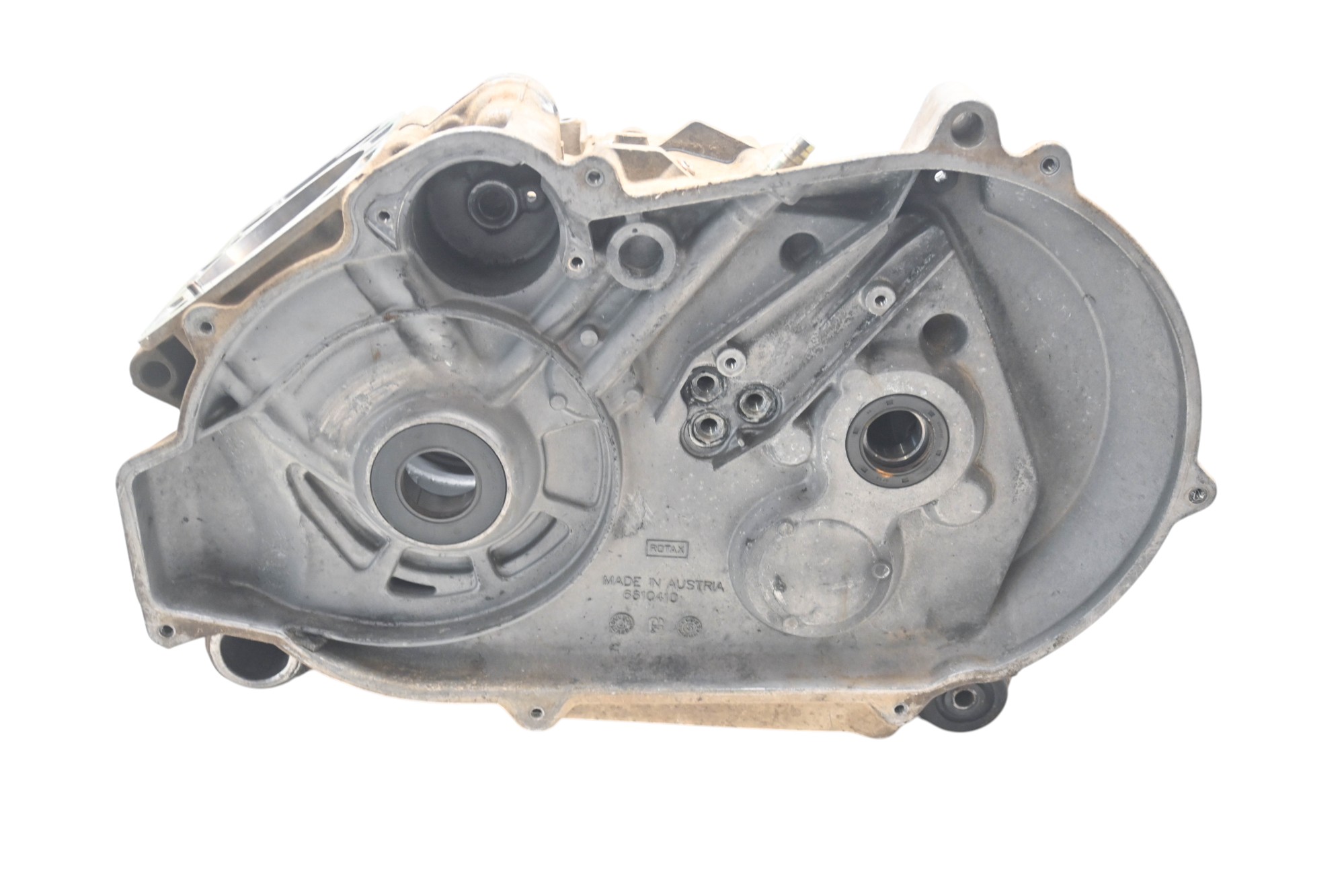 06 Can-Am Outlander 400 XT MAX Crankcase Center Crank Case