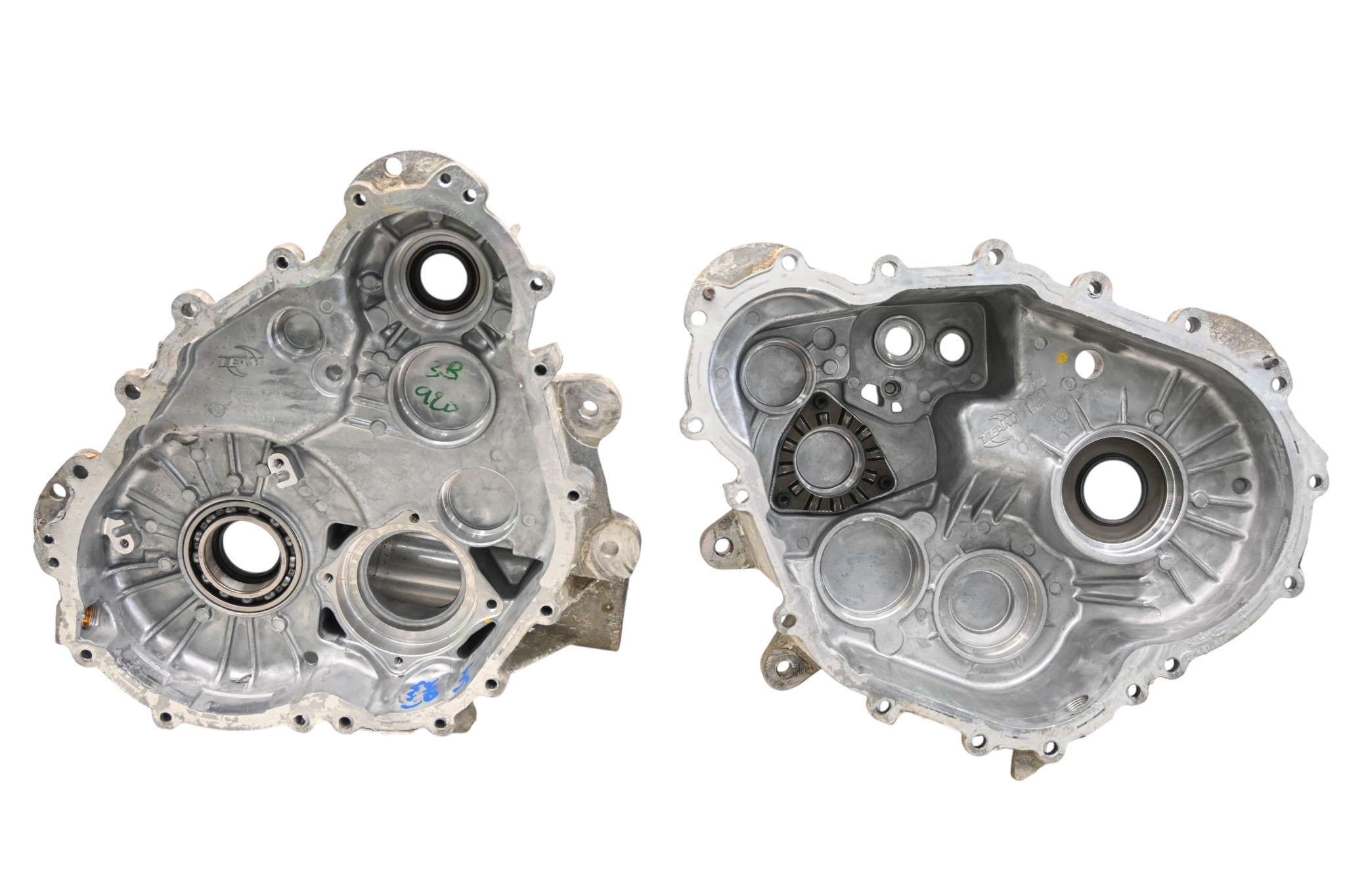 22 Polaris PRO XD Mid-Size Transmission Gear Case Housing