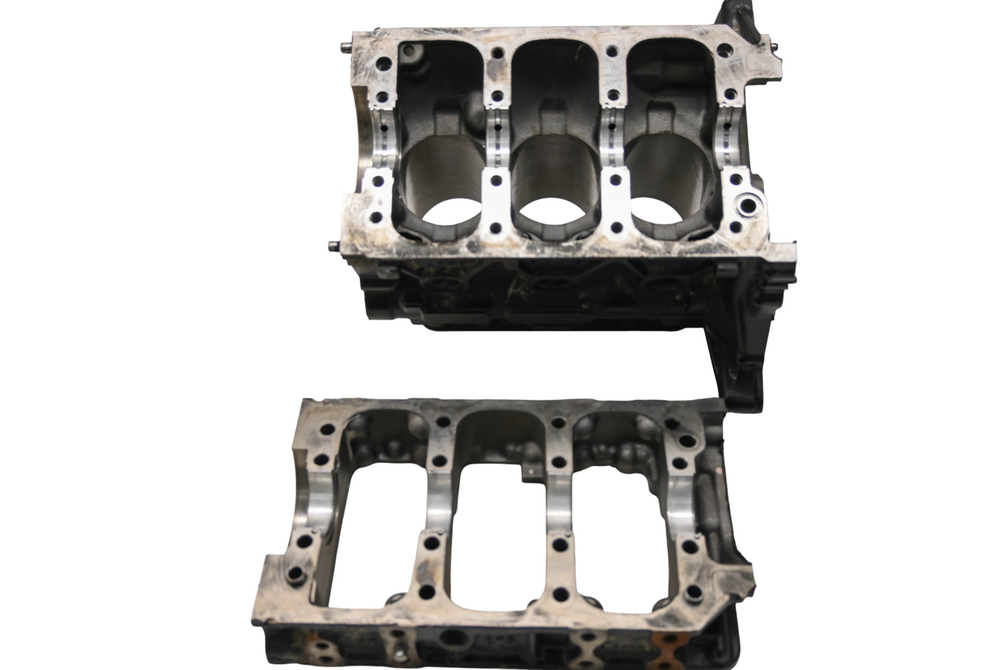 24 Kawasaki Mule PRO-DXT EPS 4x4 Crankcase Center Crank Case & Cylinders KDT1000
