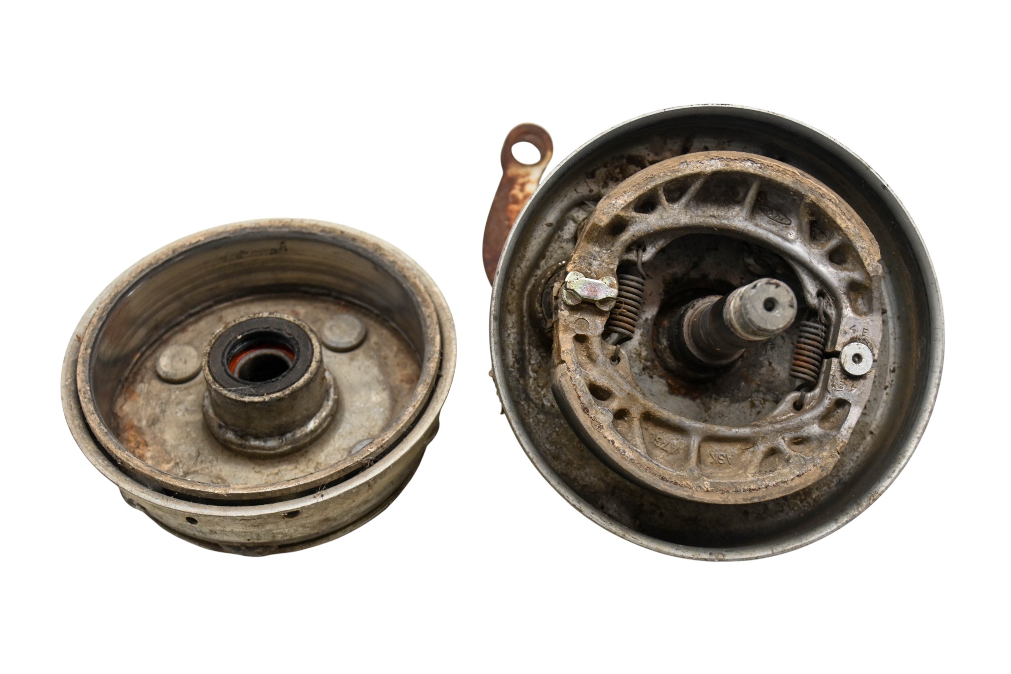 85 Honda Fourtrax 125 2x4 Front Left Brake Drum Assembly TRX125