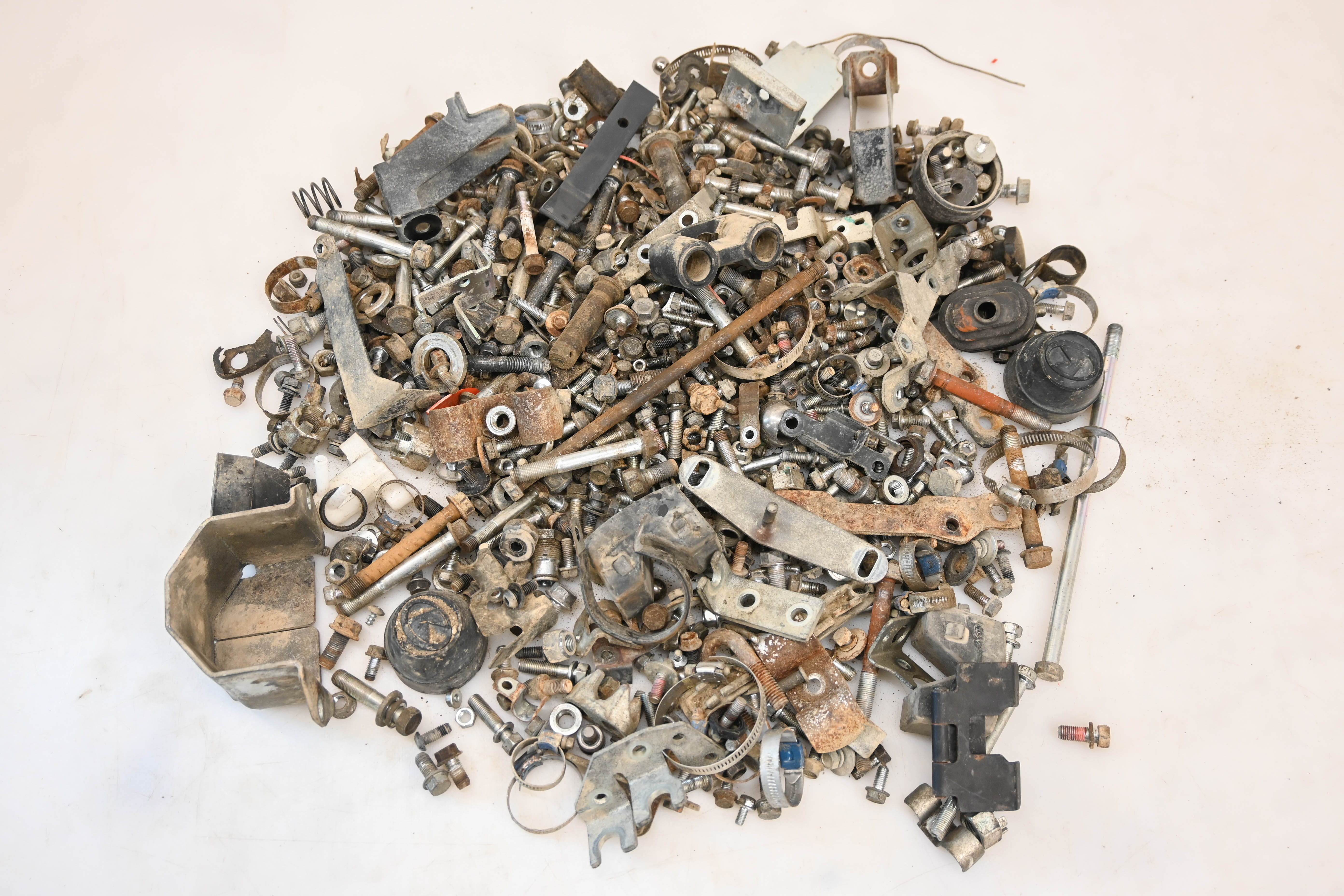 18 Kubota RTV-X900W Hardware Set Nuts & Bolts