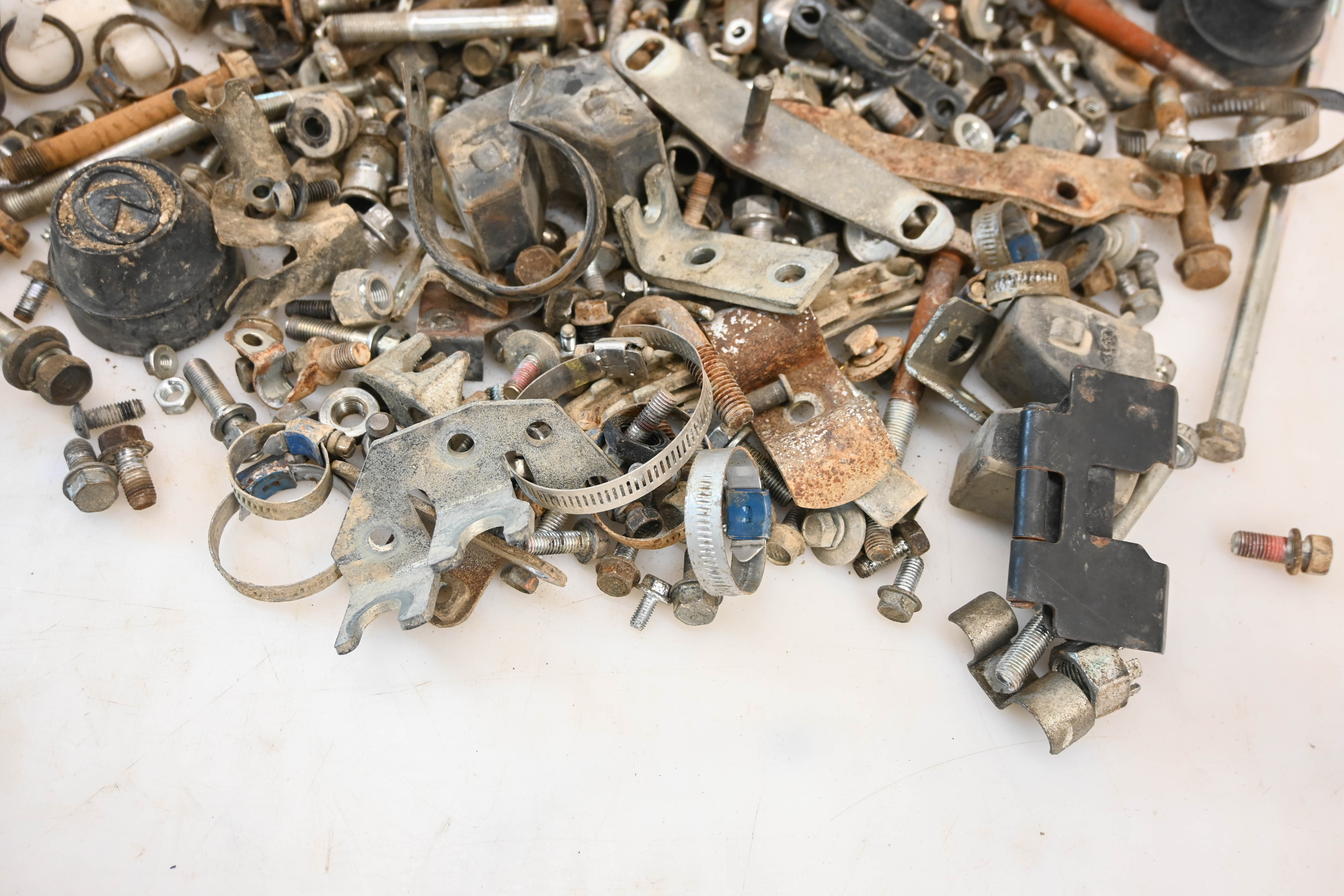 18 Kubota RTV-X900W Hardware Set Nuts & Bolts
