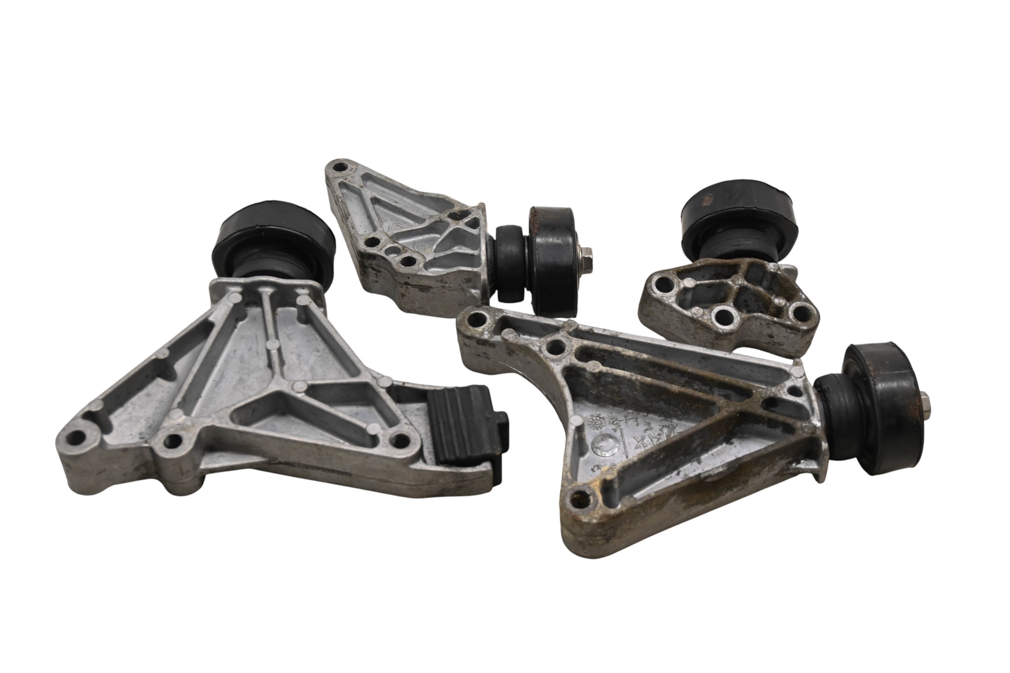 19 Sea-Doo Spark Trixx 900 HO ACE Front Engine Bracket Intake