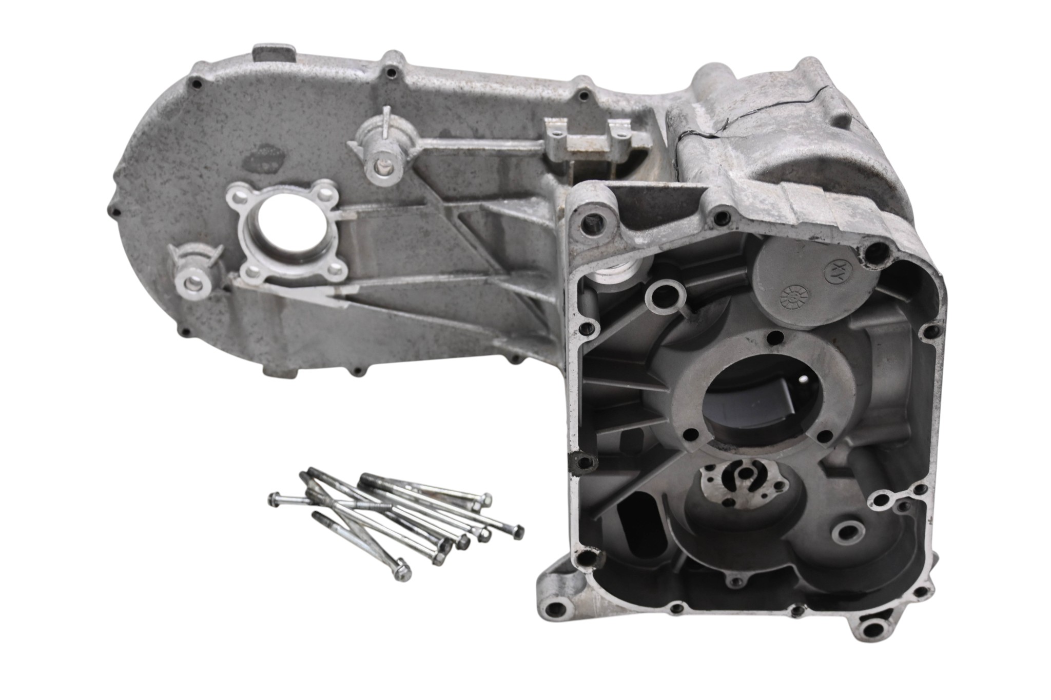 23 Bighorn Explorer 450 VXL-T Crankcase Center Crank Case