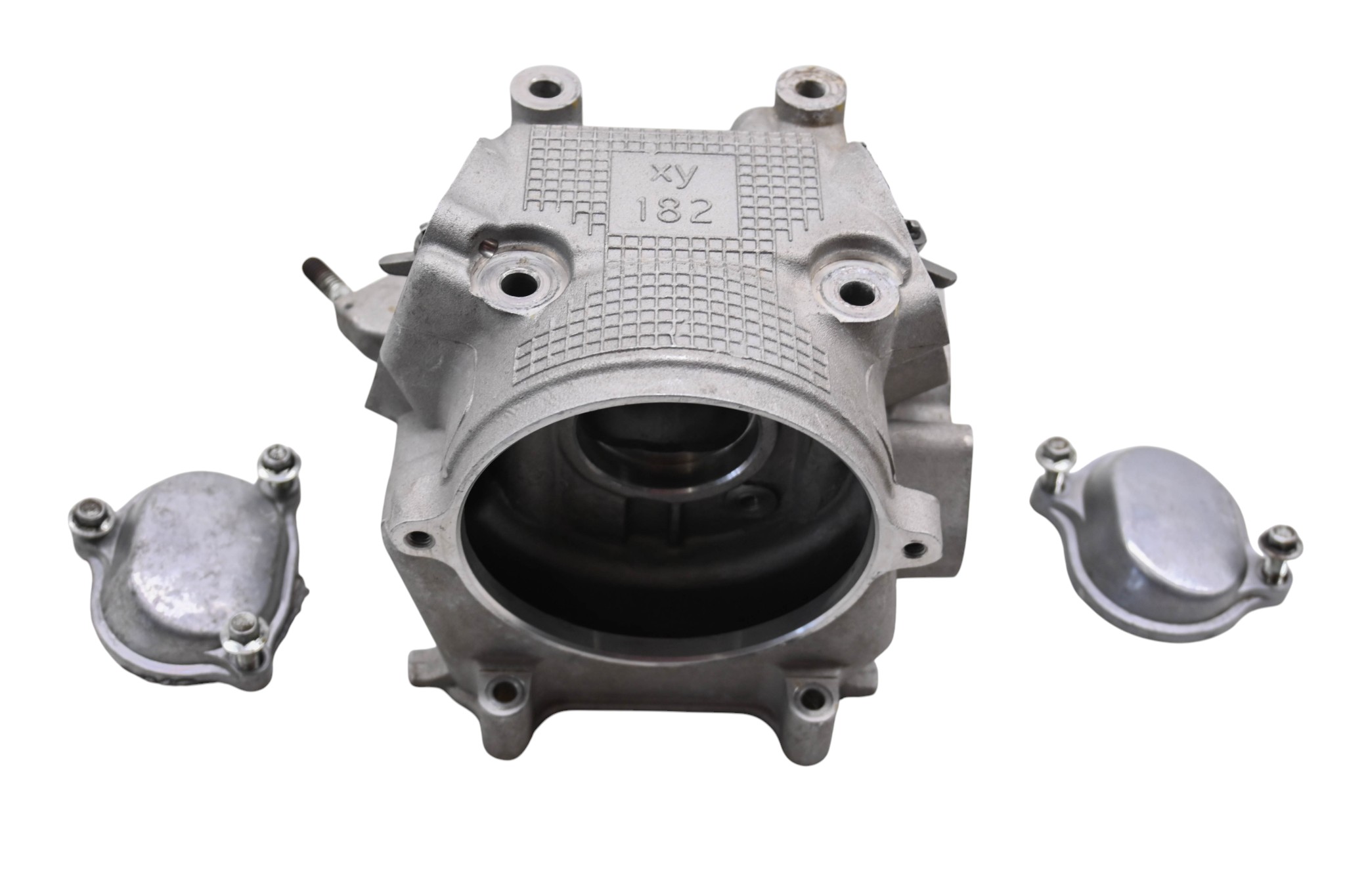 23 Bighorn Explorer 450 VXL-T Cylinder Head