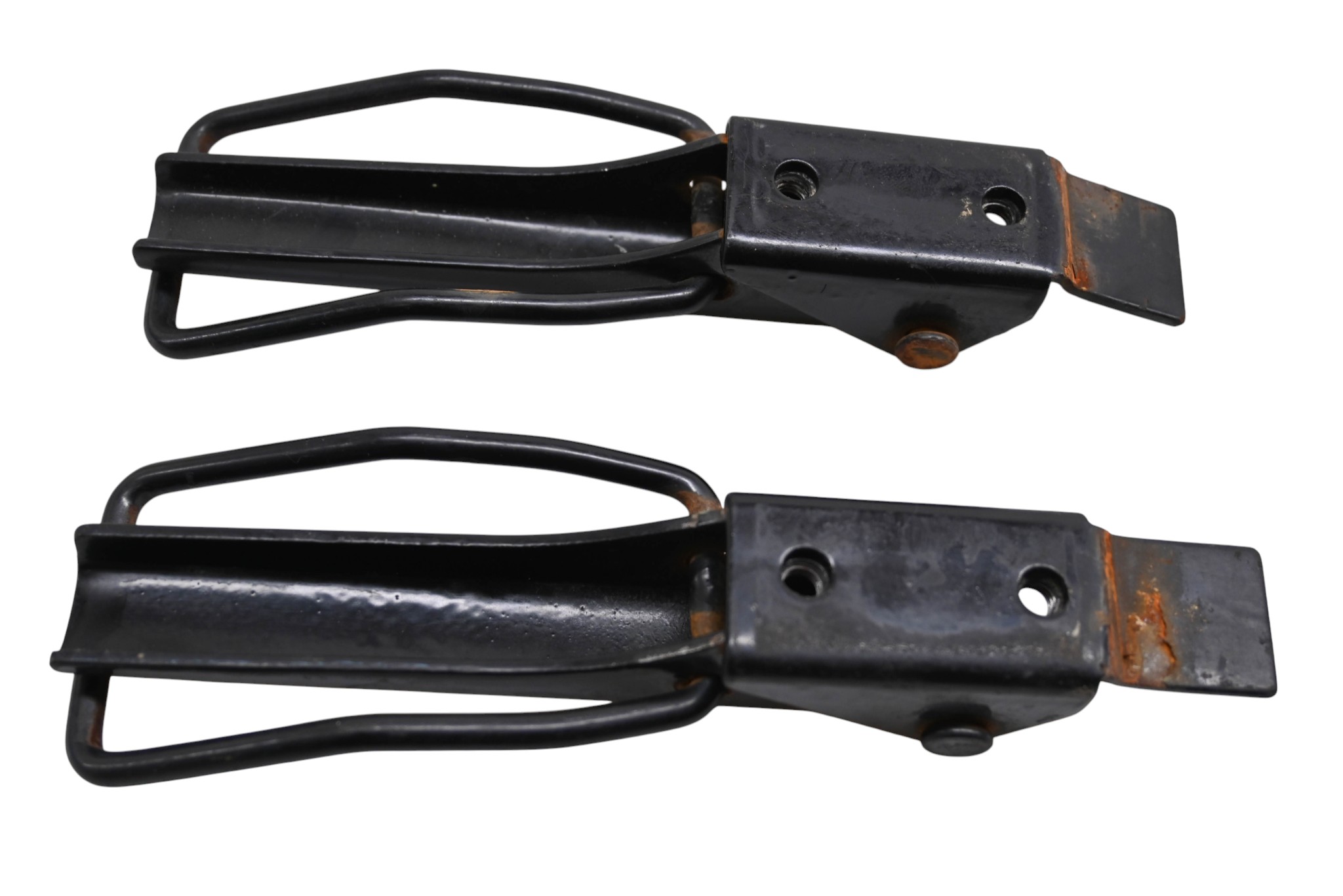 23 Bighorn Explorer 450 VXL-T Tailgate Latches