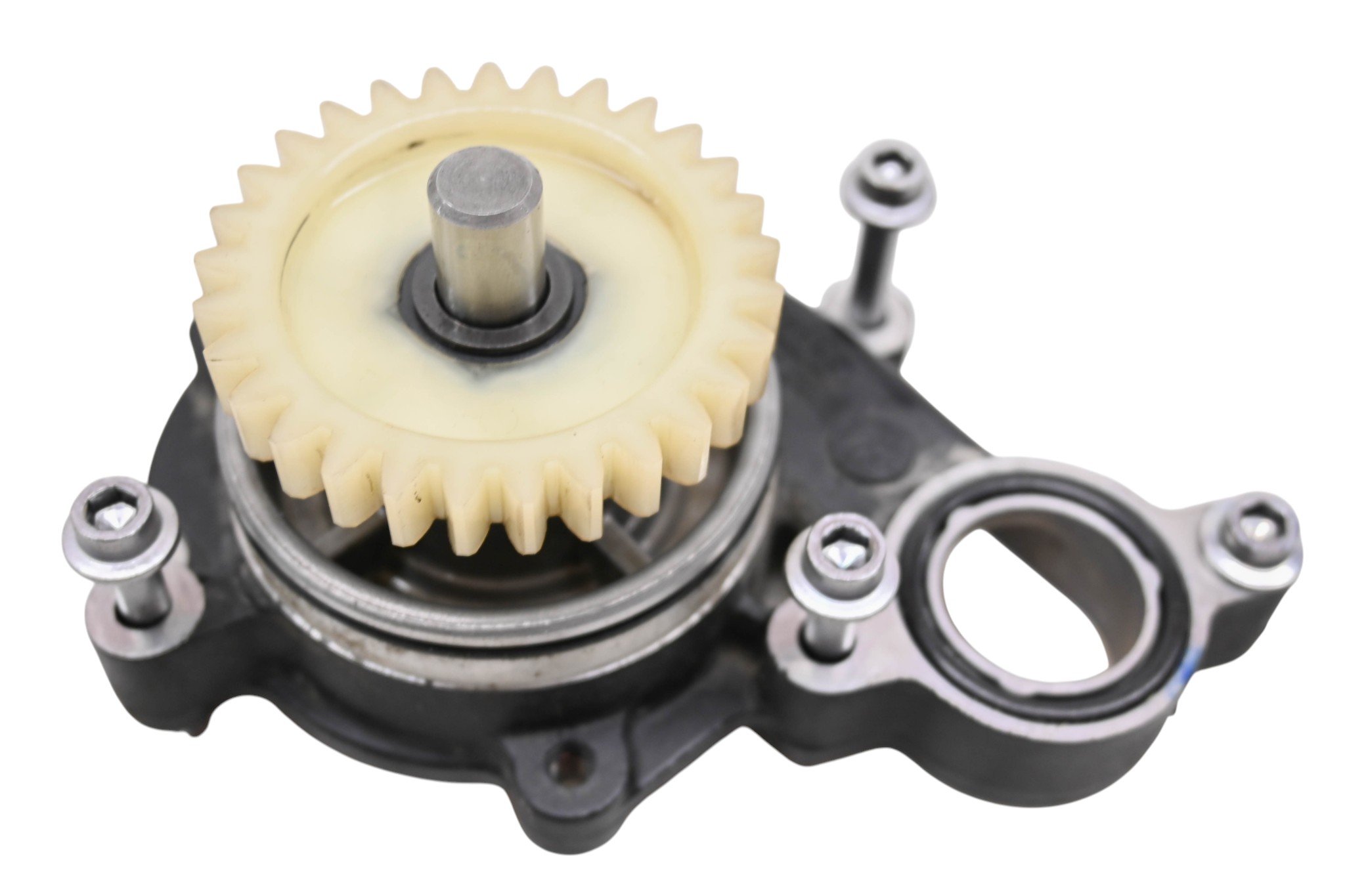 24 Yamaha XSR900 Water Pump