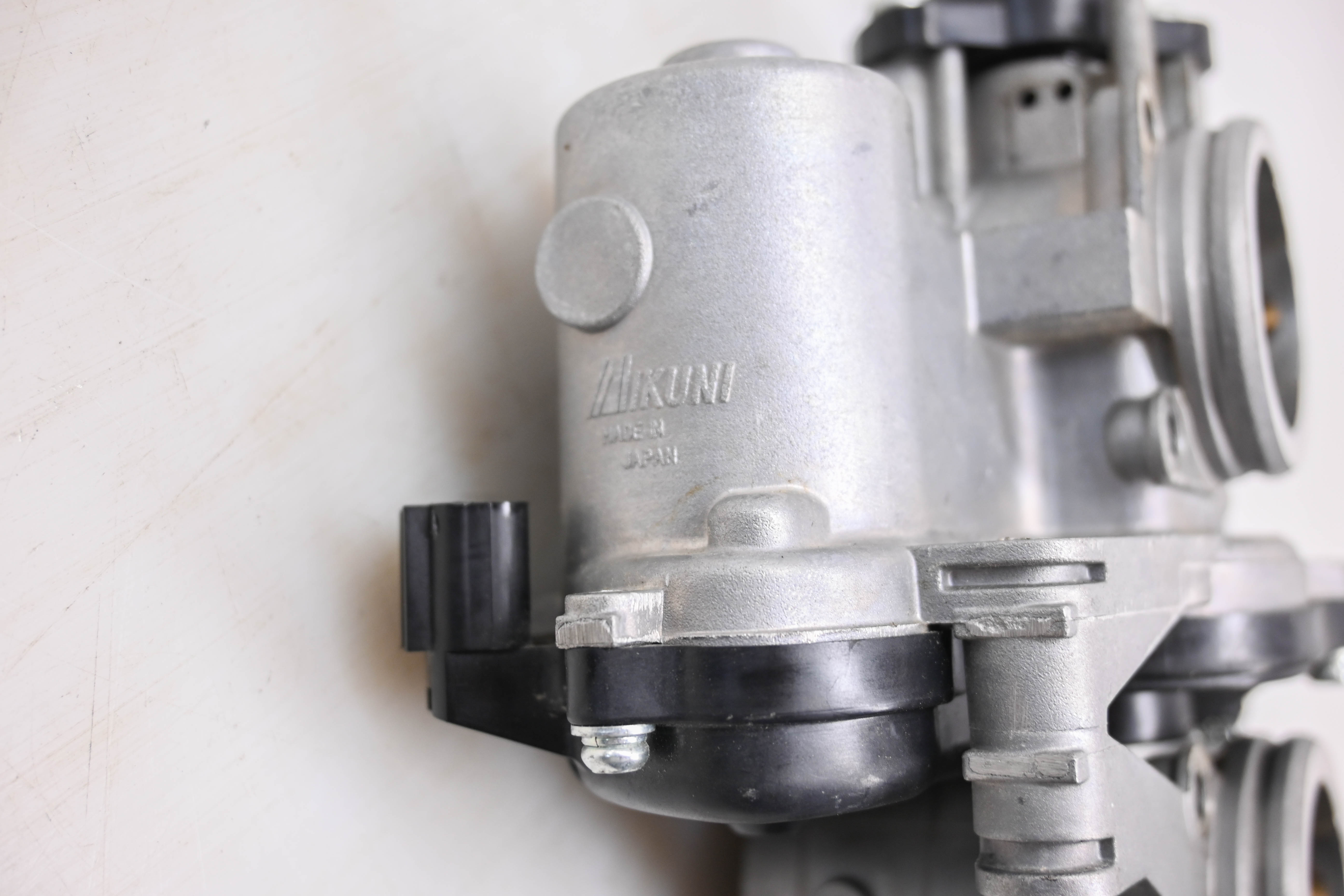 24 Yamaha XSR900 Throttle Body Mikuni