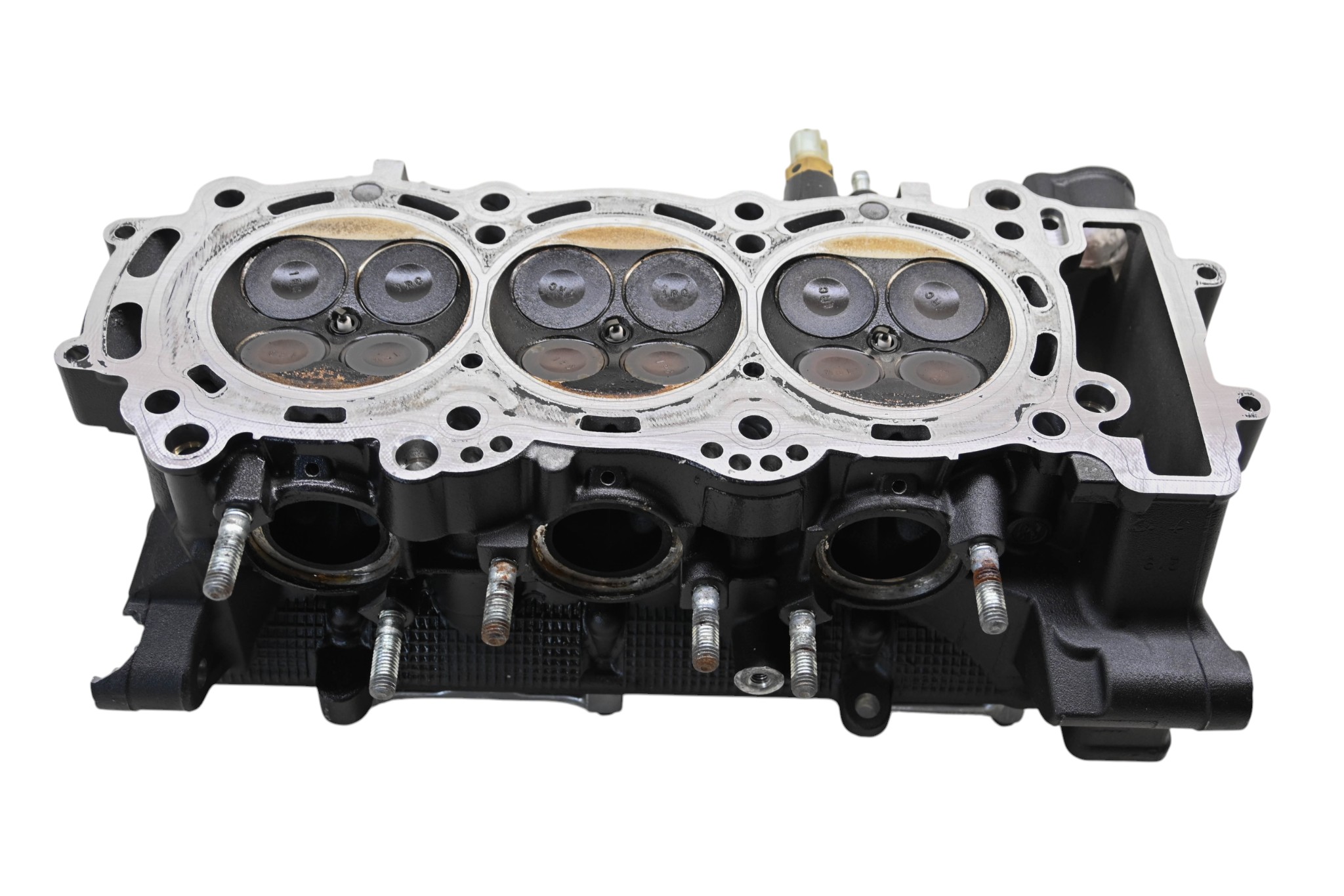 24 Yamaha XSR900 Cylinder Head