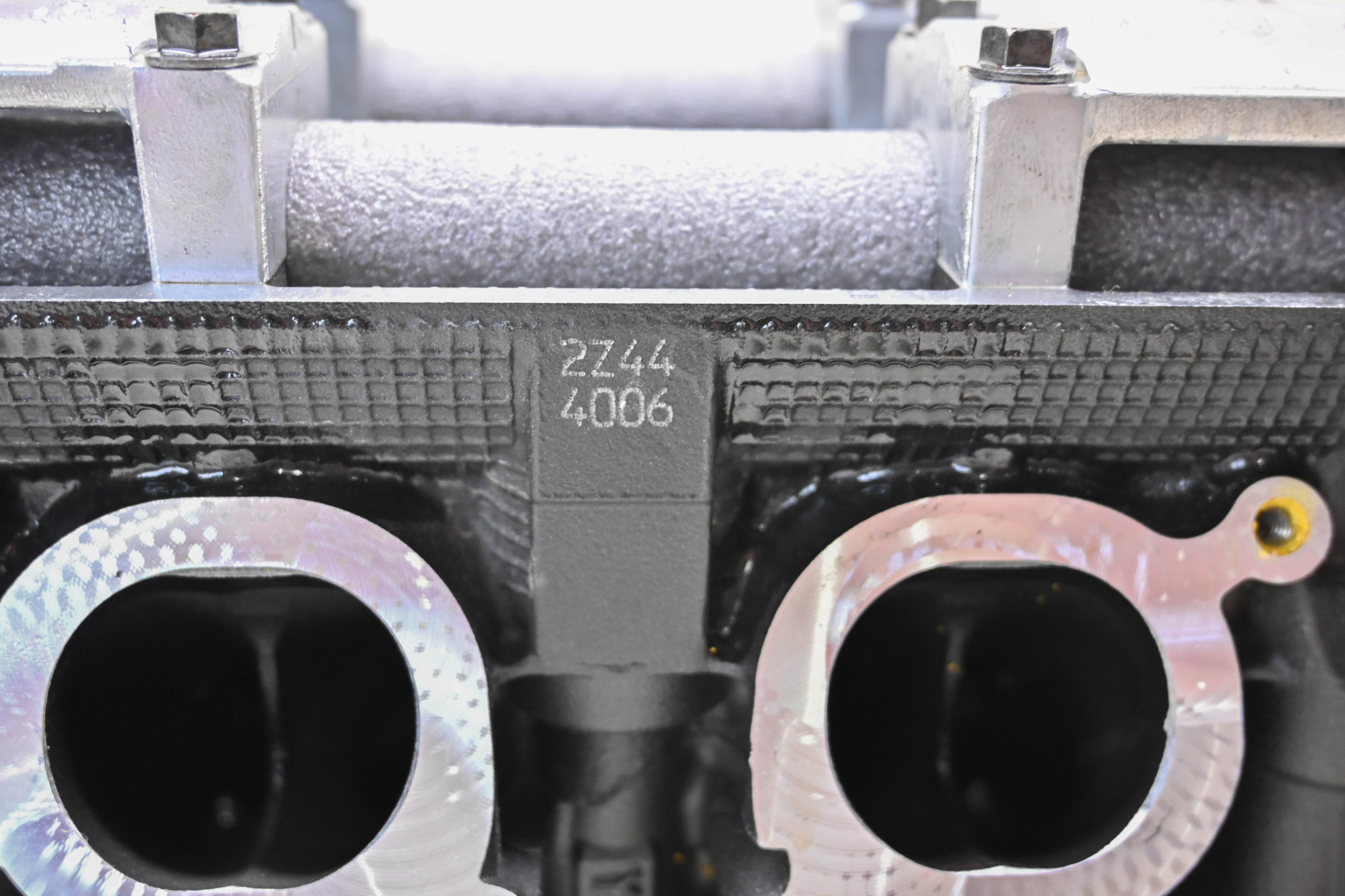 24 Yamaha XSR900 Cylinder Head