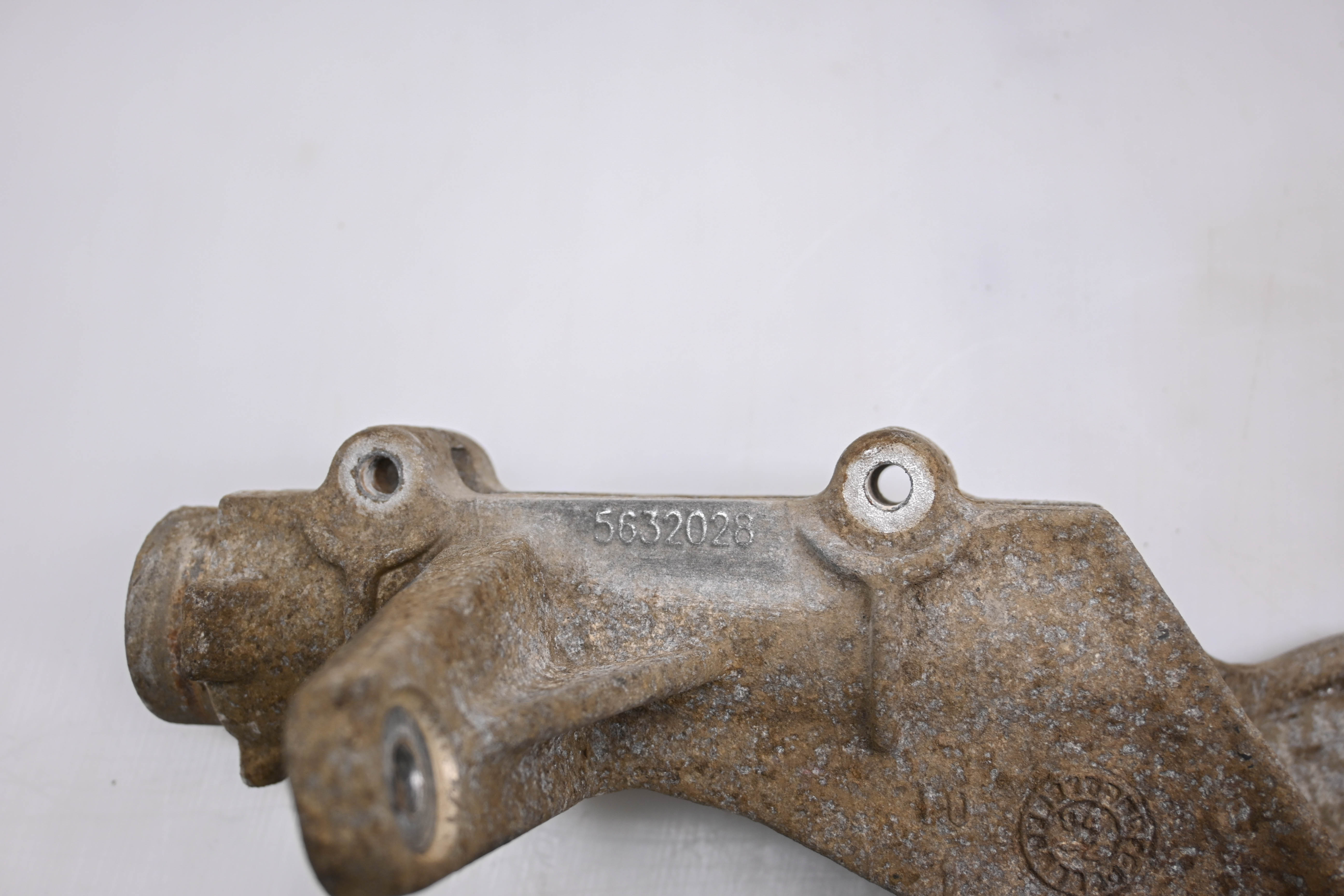 10 Polaris Big Boss 800 6x6 Front Left Spindle Knuckle