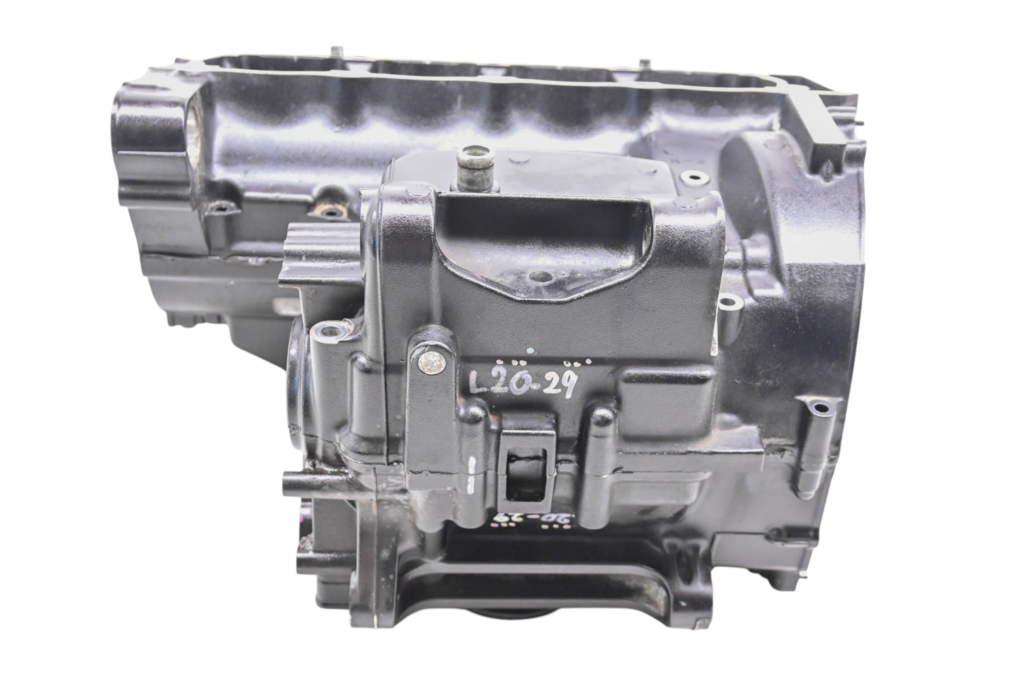 17 Kawasaki Z900 ABS Crankcase Center Crank Case
