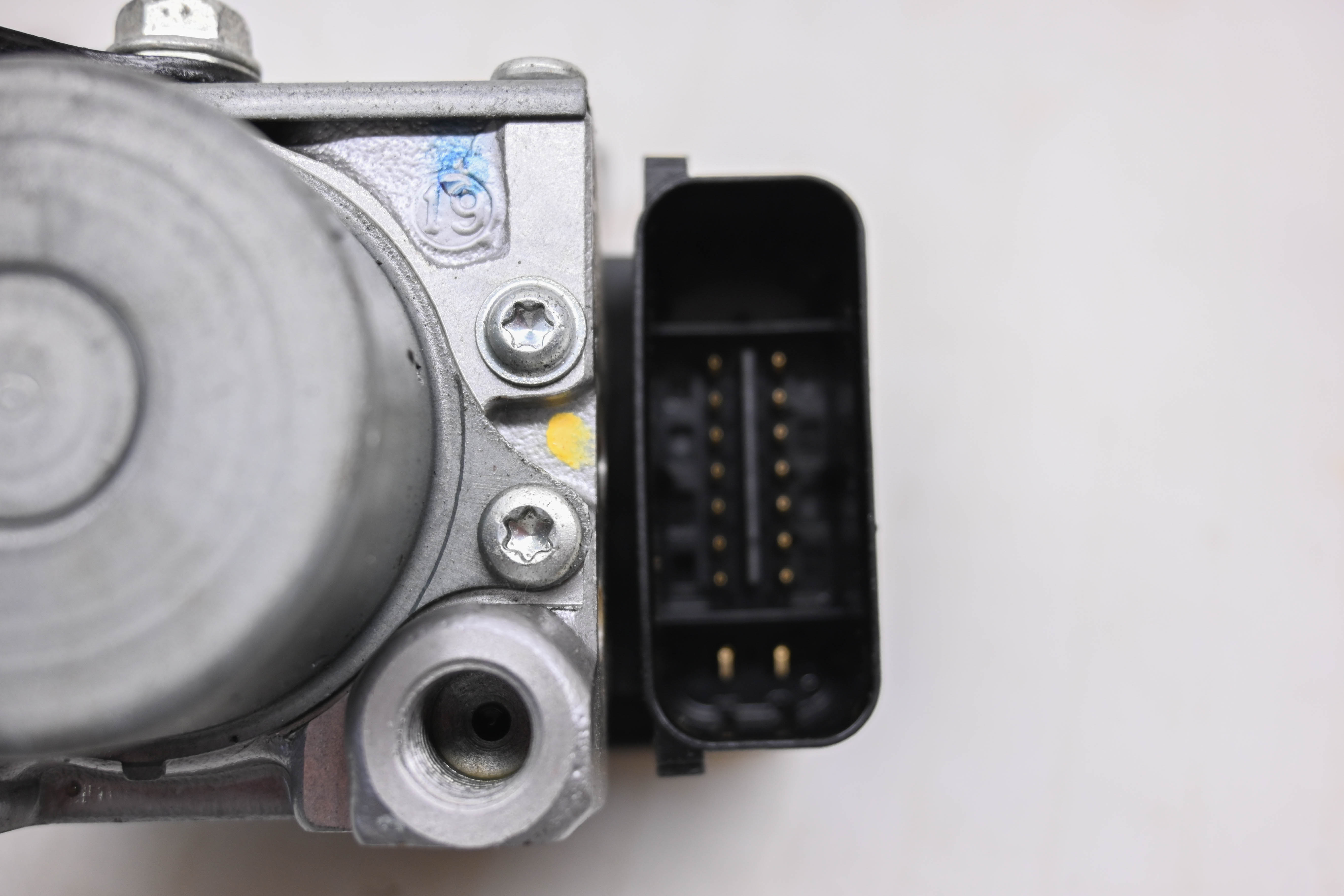 17 Kawasaki Z900 ABS Abs Oil Pump Assembly