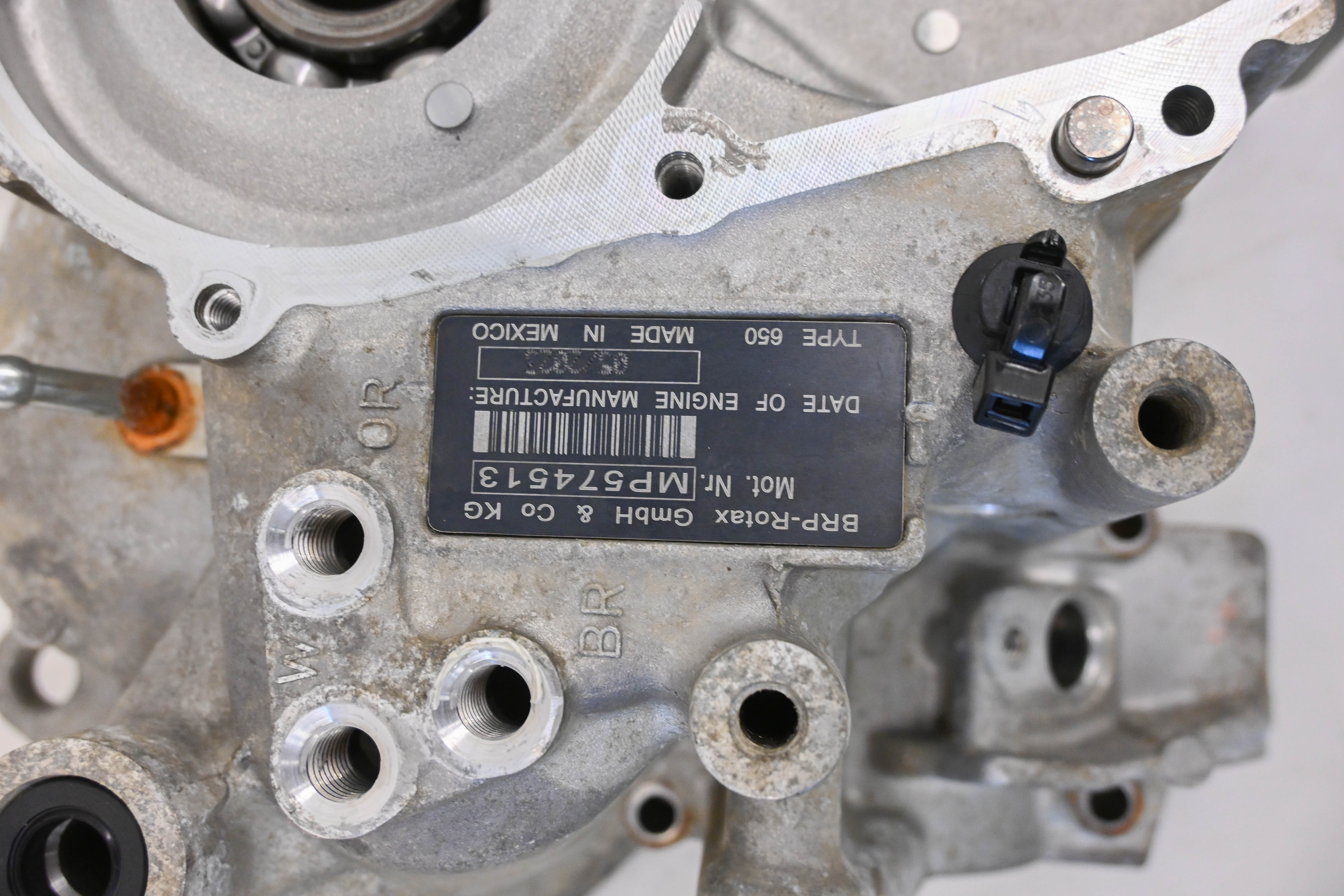 23 Can-Am Defender Max HD7 Right Side Crankcase Center Crank Case Half