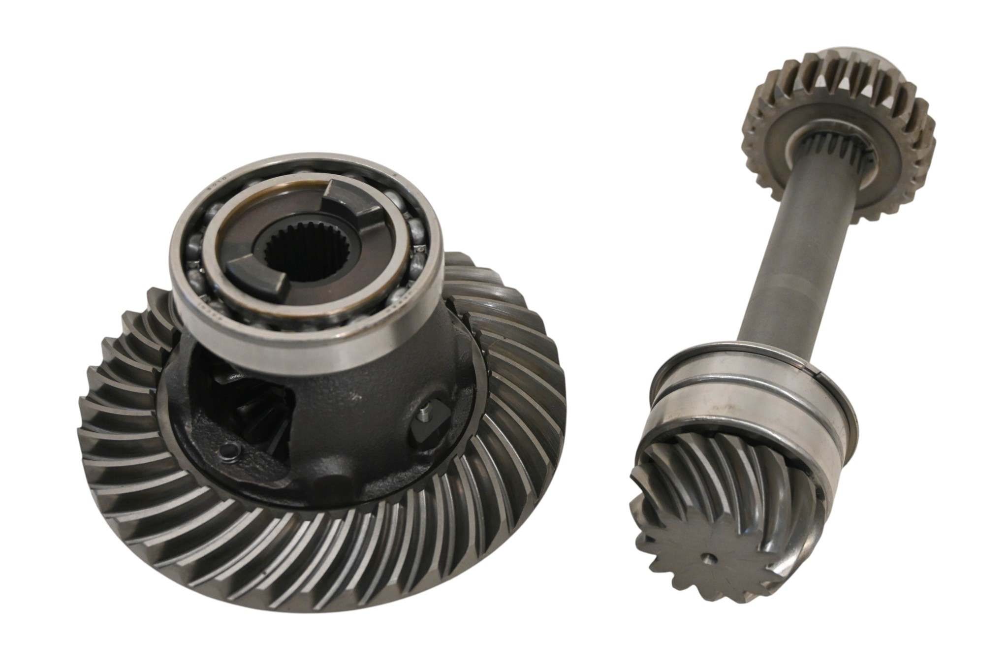 21 Kubota RTV-X1140W Transmission Bevel Gears Output Shaft