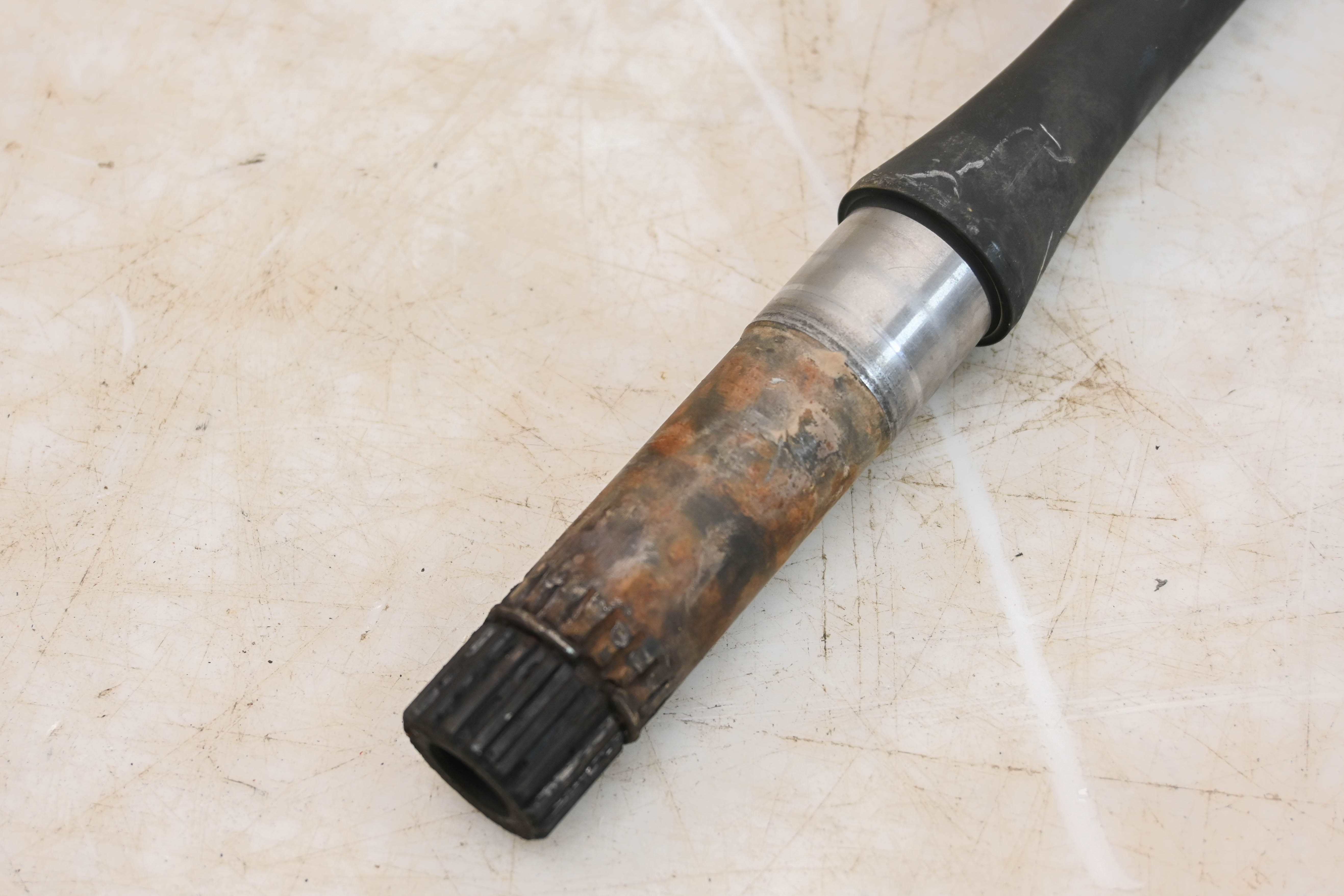 18 Can-Am Outlander Max 650 XT 4x4 Middle Drive Shaft