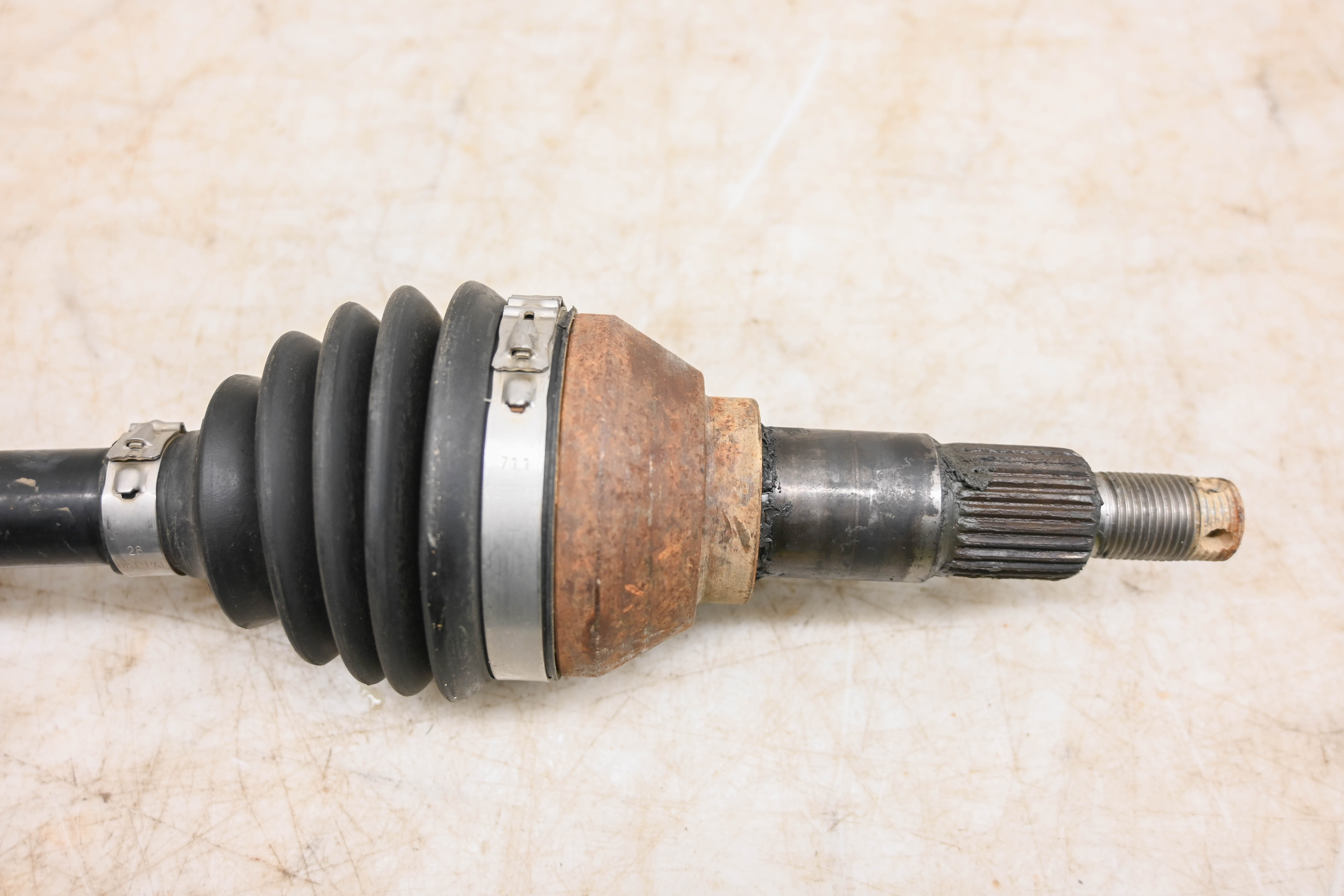 18 Can-Am Outlander Max 650 XT 4x4 Front Left Cv Axle