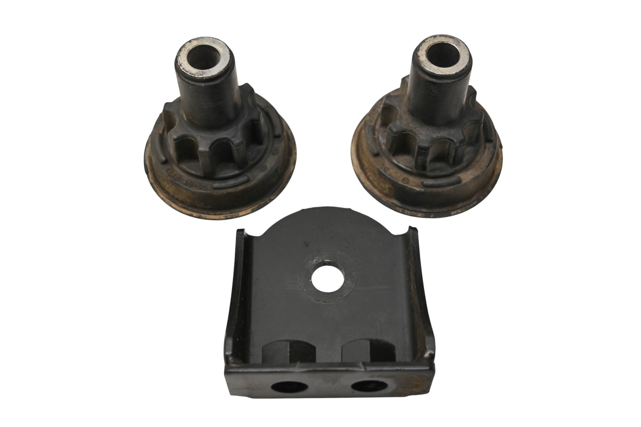 22 Kawasaki Teryx KRX 1000 Rear Engine Mounting Bracket & Dampers KRF1000