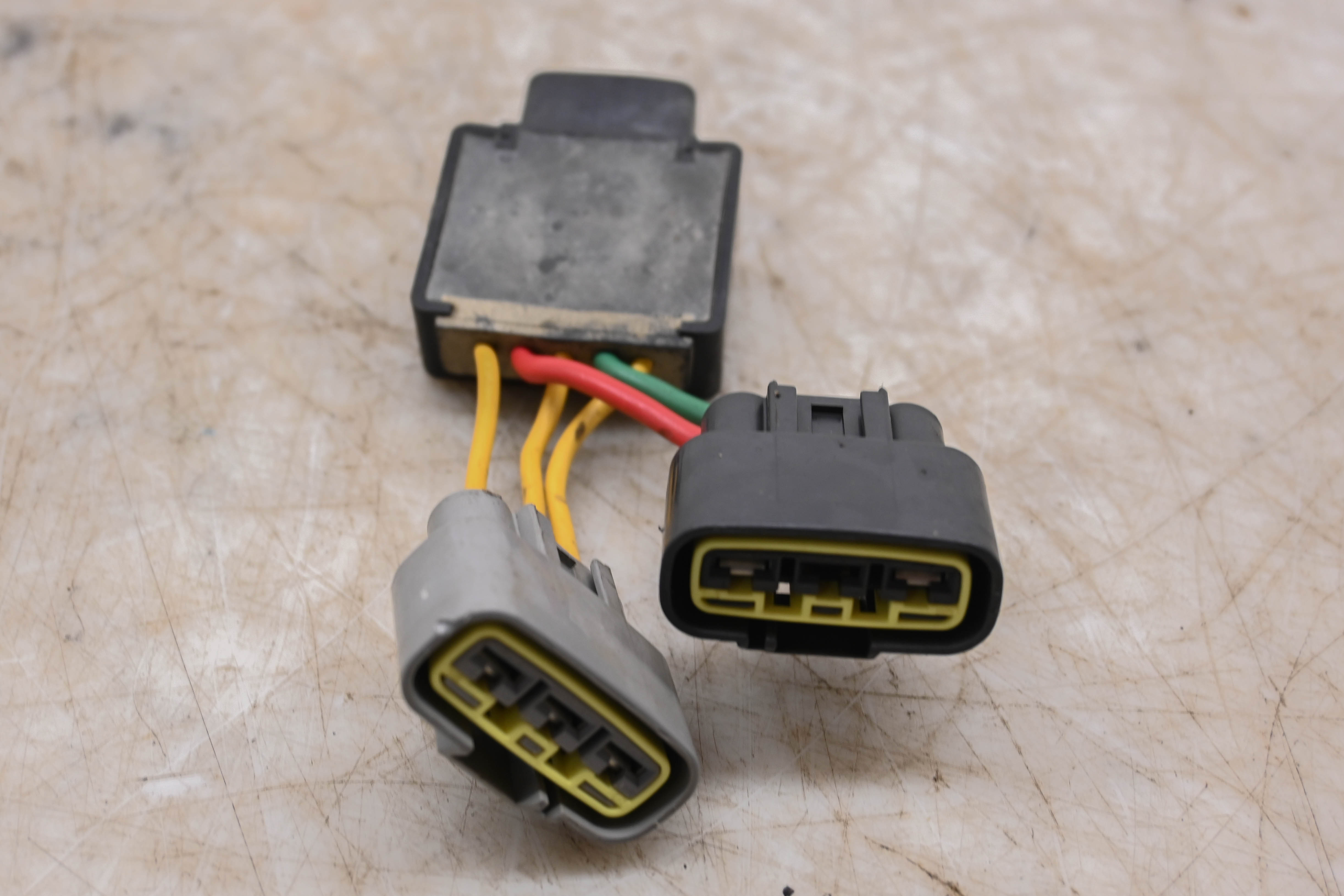 04 Can-Am Outlander 330 4x4 Rectifier Wire Harness Electrical Wiring Bombardier