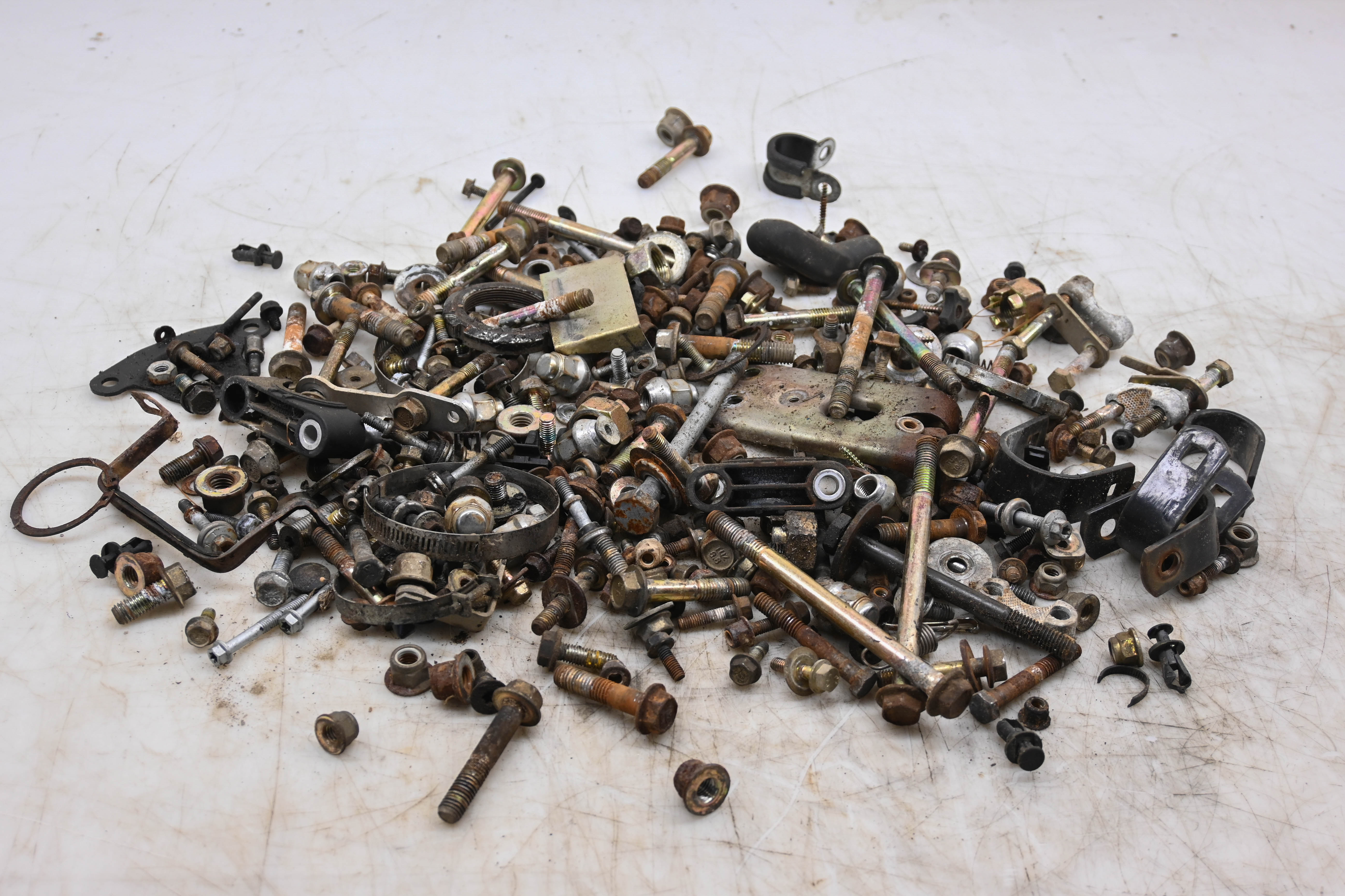 04 Can-Am Outlander 330 4x4 Hardware Set Nuts & Bolts Bombardier
