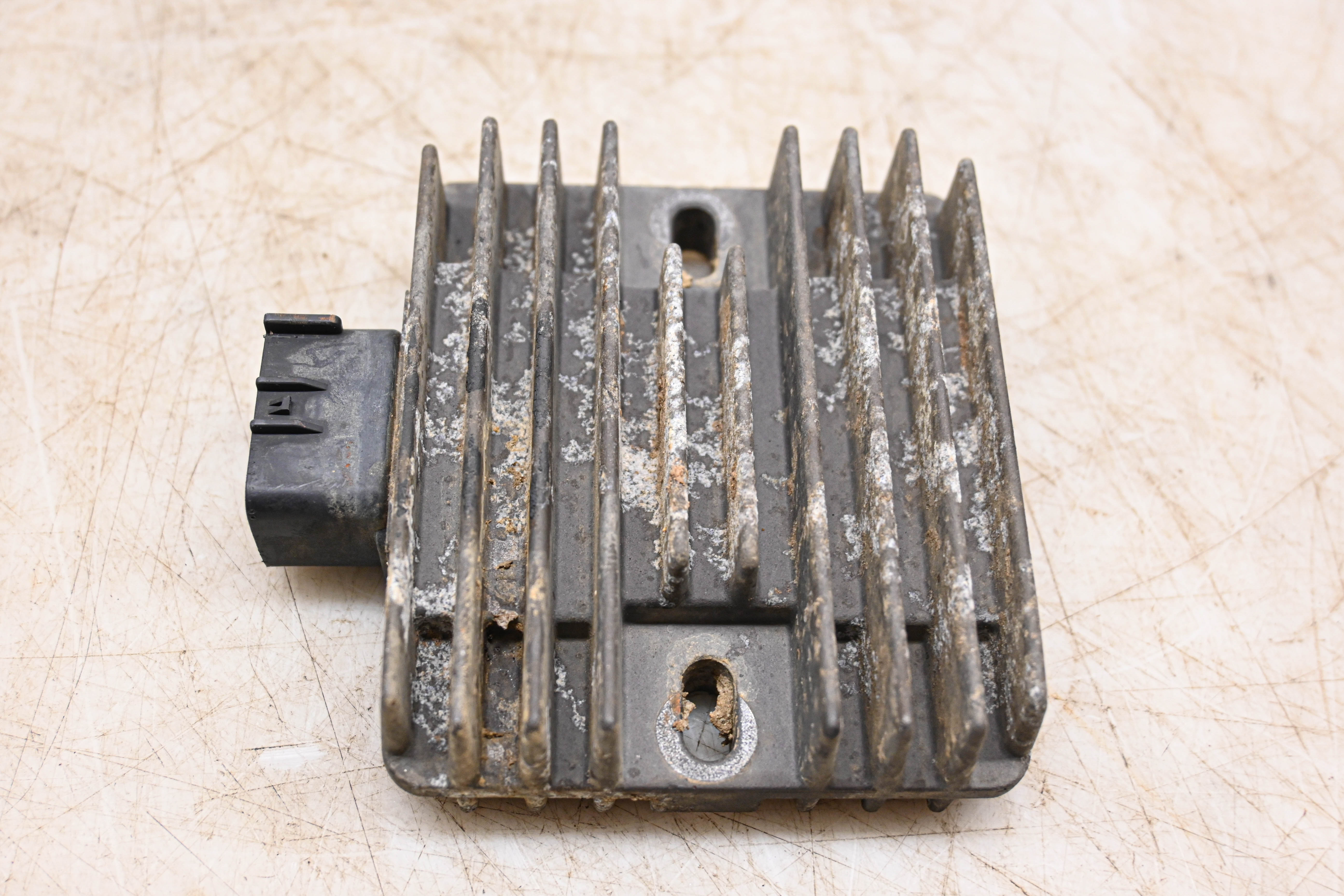03 Honda Rubicon 500 4x4 Regulator Rectifier TRX500FA