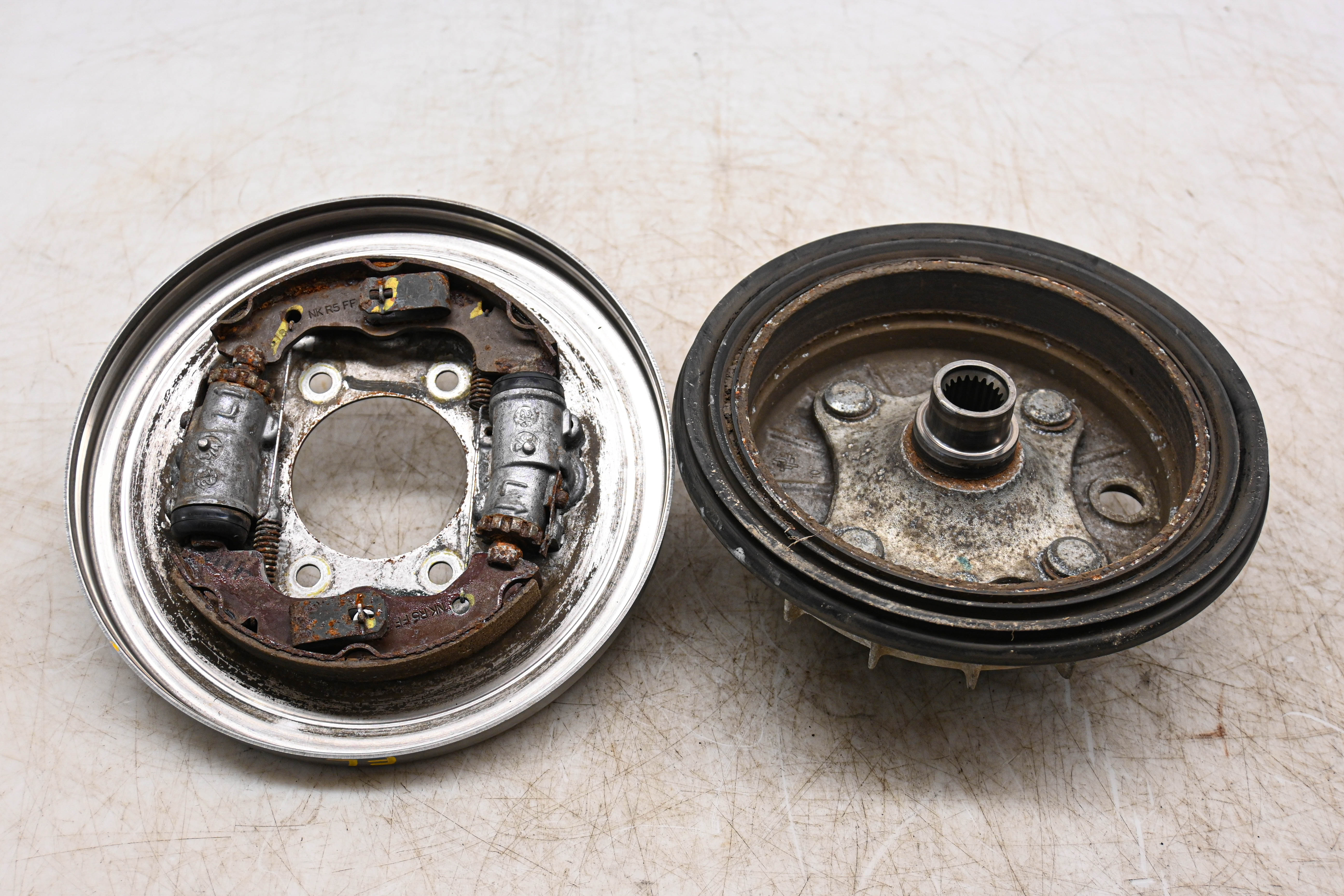 03 Honda Rubicon 500 4x4 Front Left Brake Drum Assembly TRX500FA