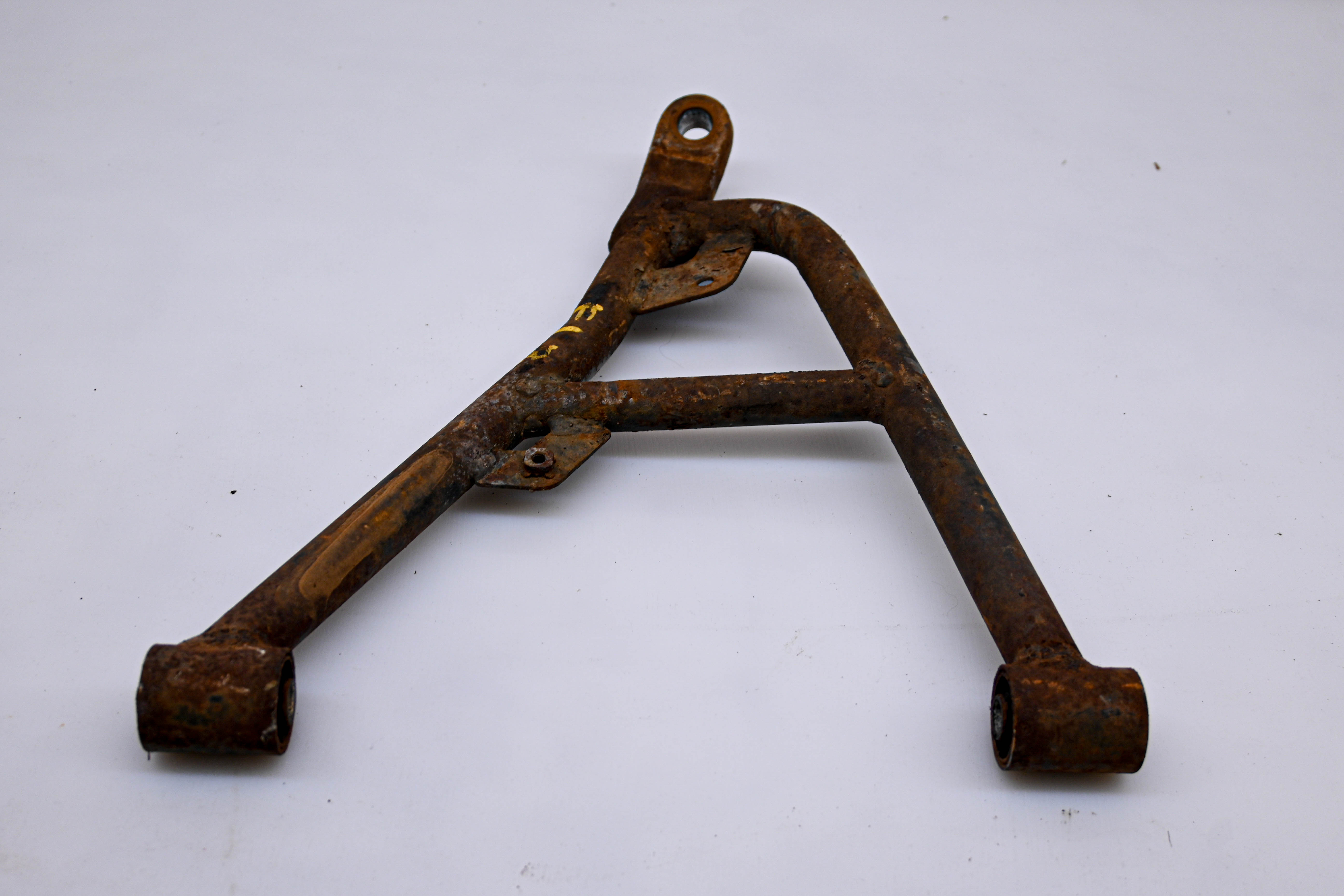 03 Honda Rubicon 500 4x4 Front Lower Right A-Arm TRX500FA
