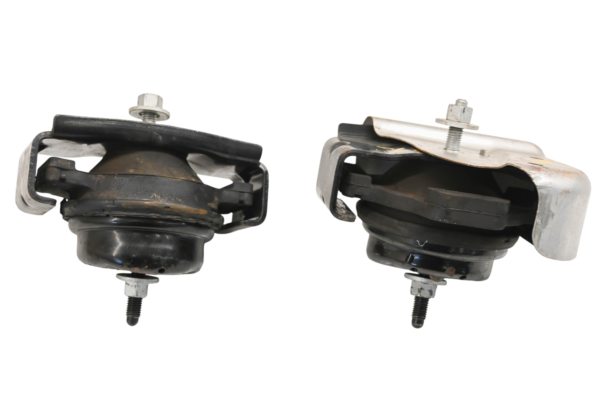 16 Polaris Slingshot SL Left & Right Engine Isolator Brackets Mounts