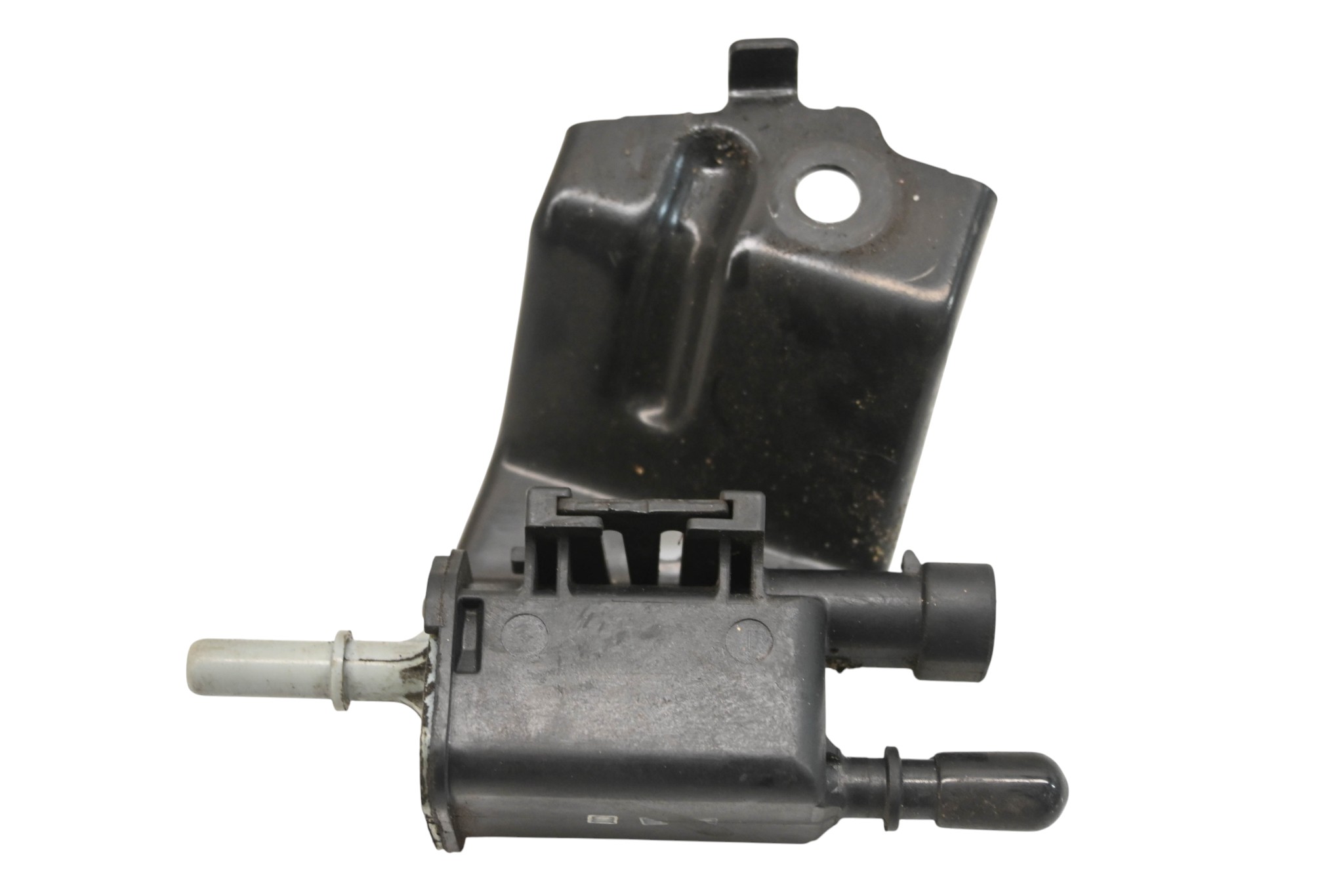 16 Polaris Slingshot SL Emissions Purge Solenoid Valve & Bracket