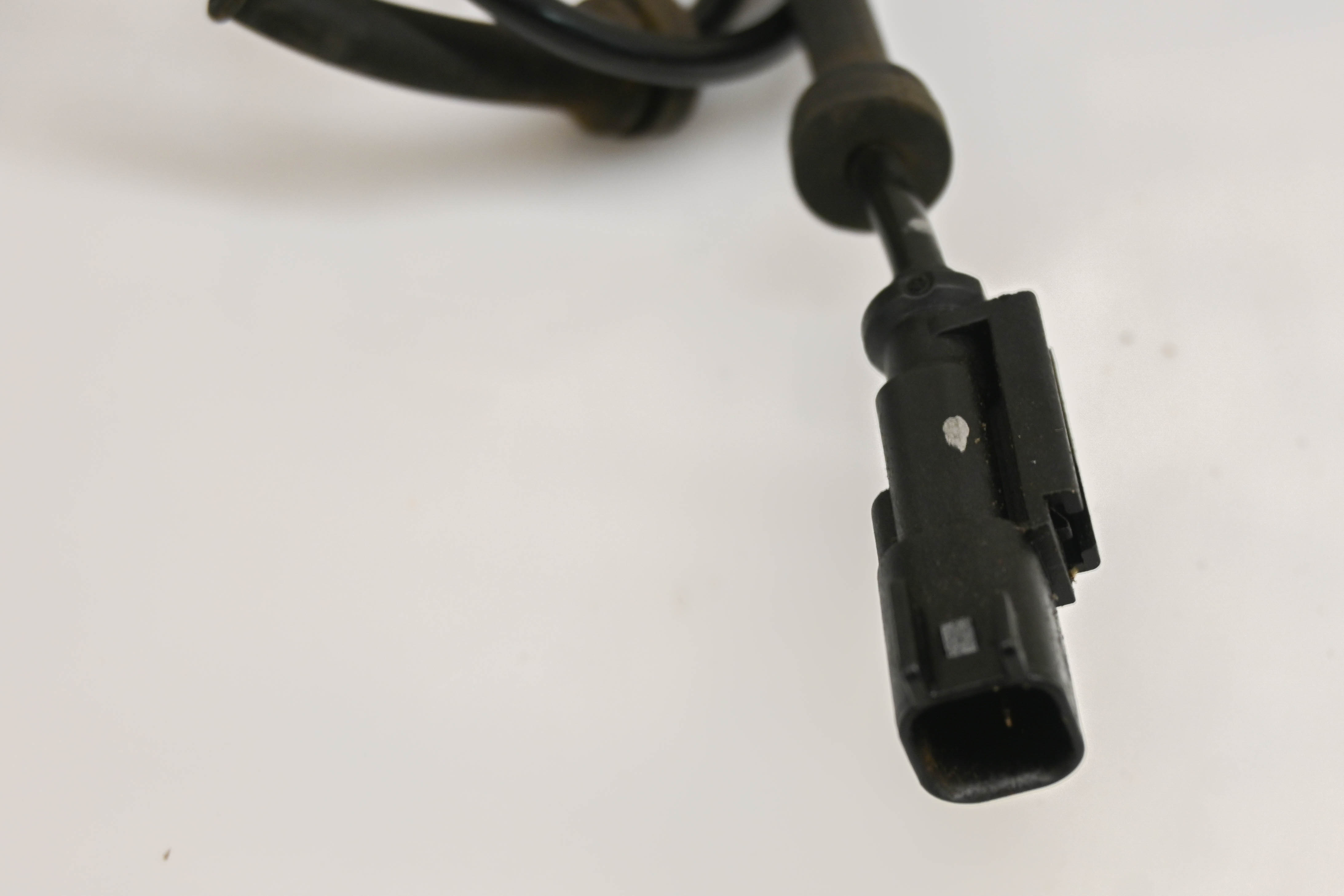 16 Polaris Slingshot SL Front Speed Sensor