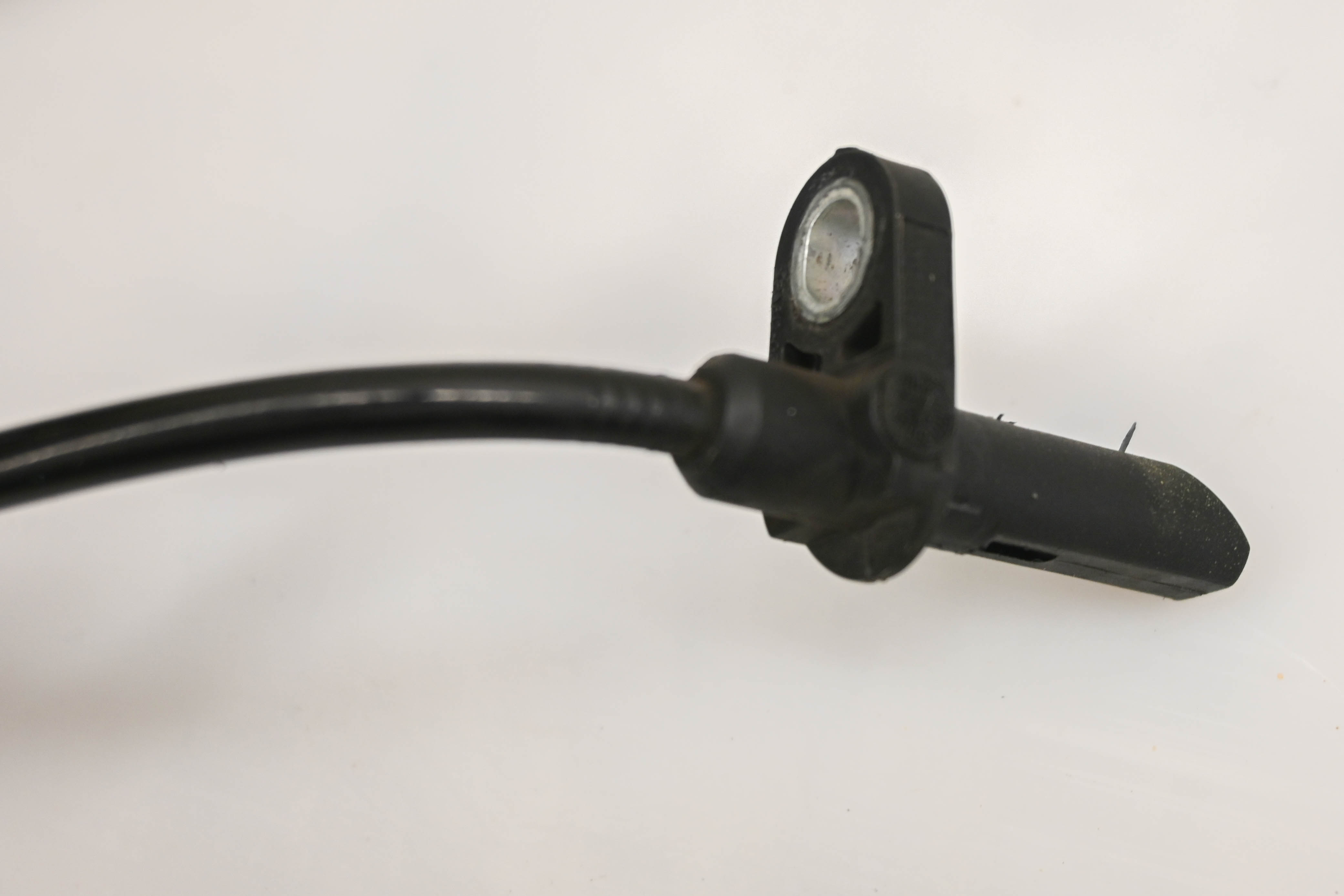 16 Polaris Slingshot SL Front Speed Sensor