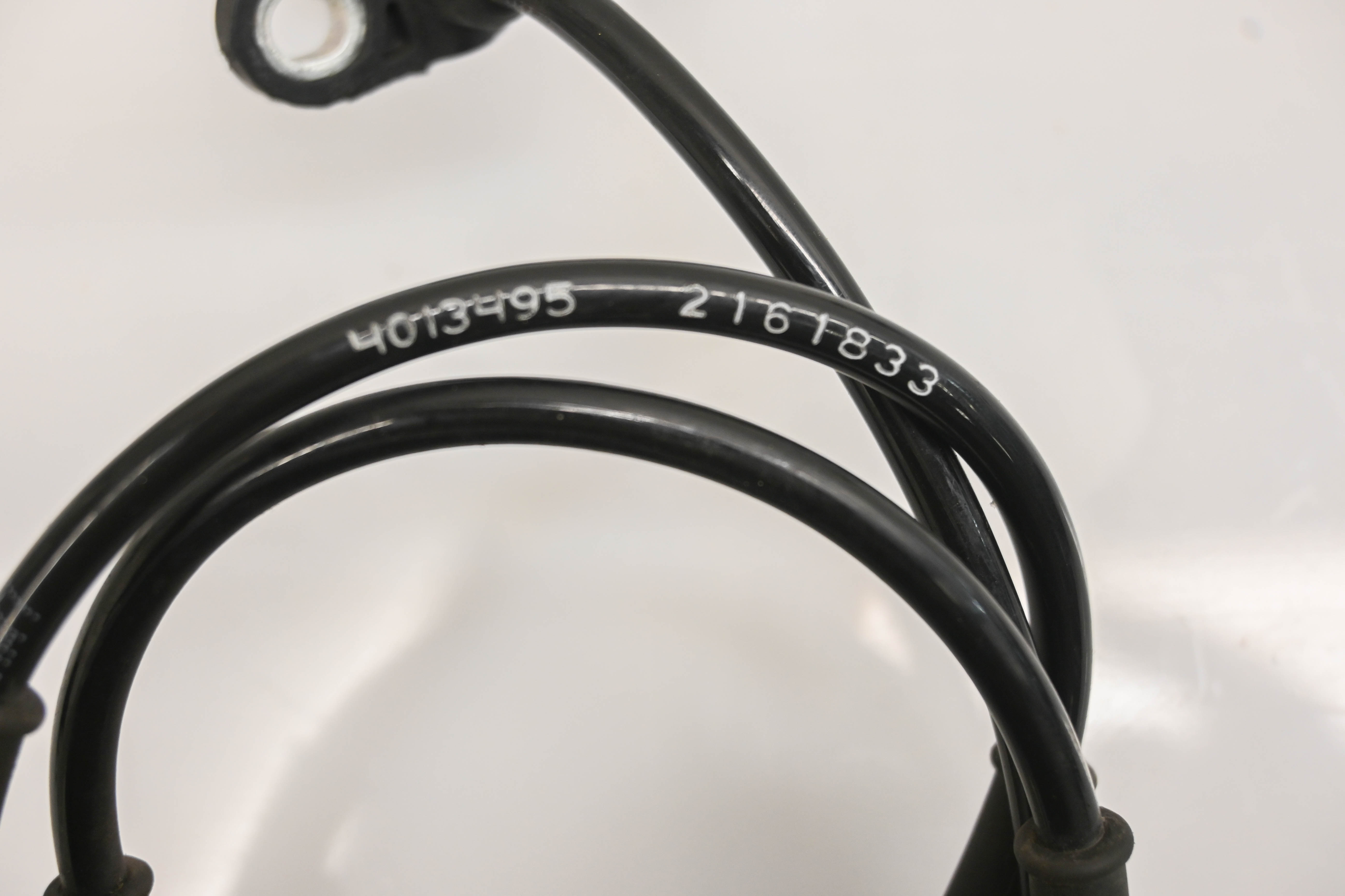 16 Polaris Slingshot SL Front Speed Sensor