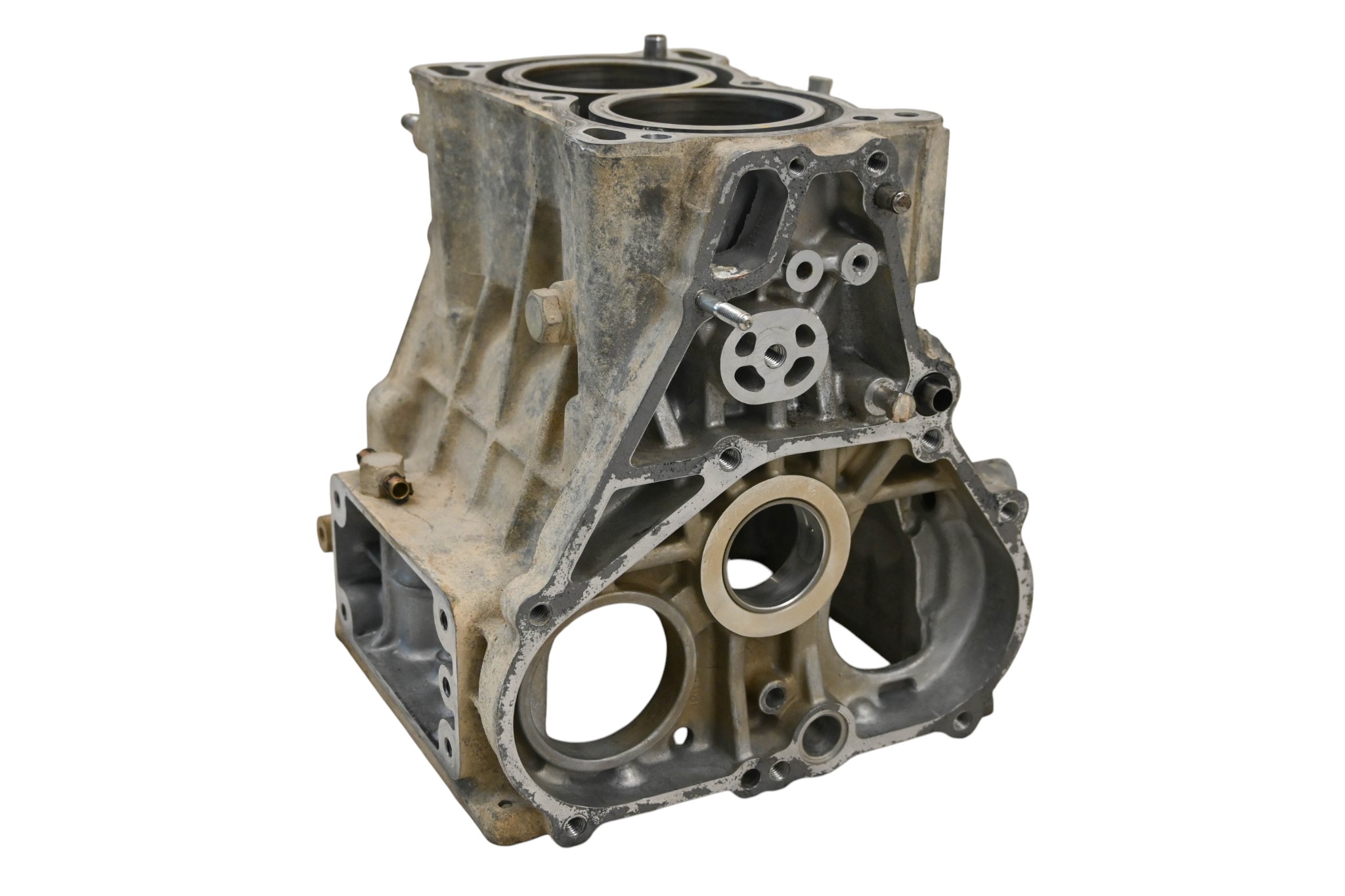 16 Kubota RTV500 Crankcase Center Crank Case & Cylinders