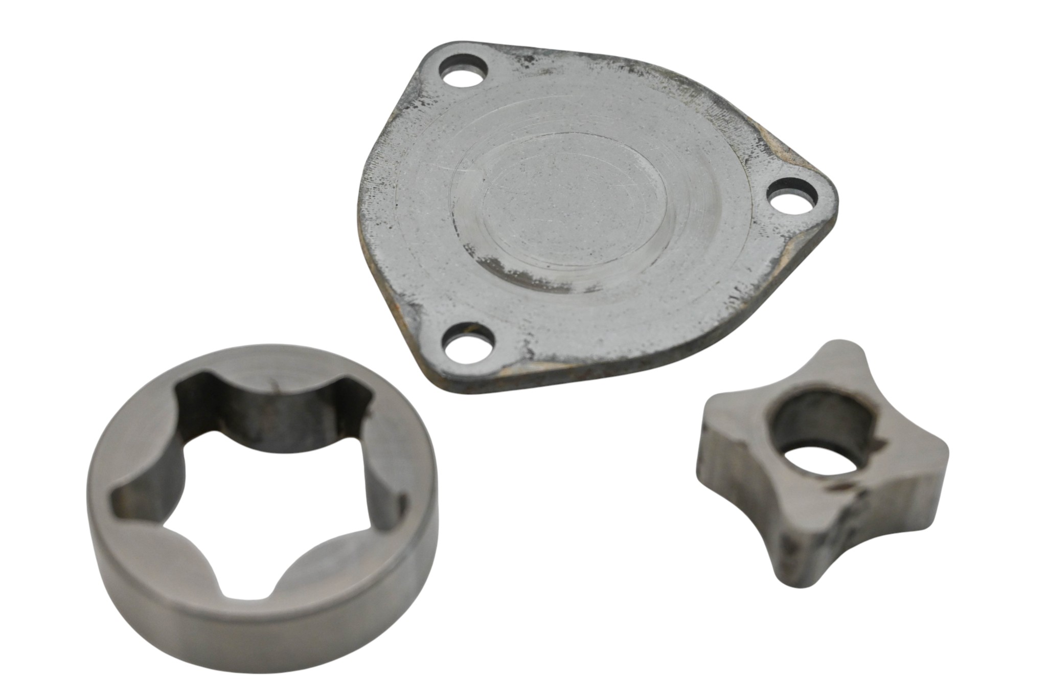 16 Kubota RTV500 Oil Pump