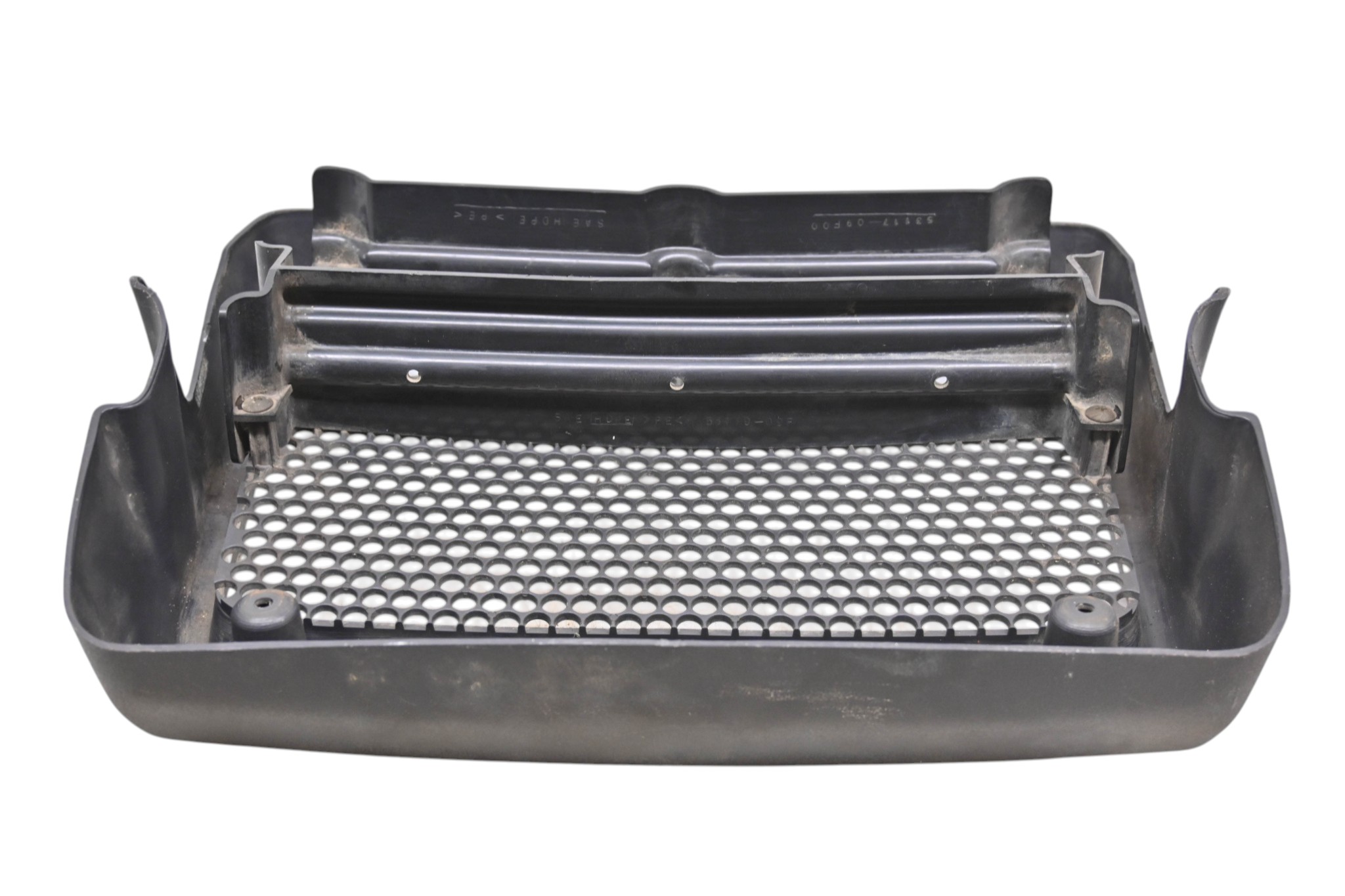 01 Suzuki Quadmaster 500 4x4 Front Center Fender LTA500F