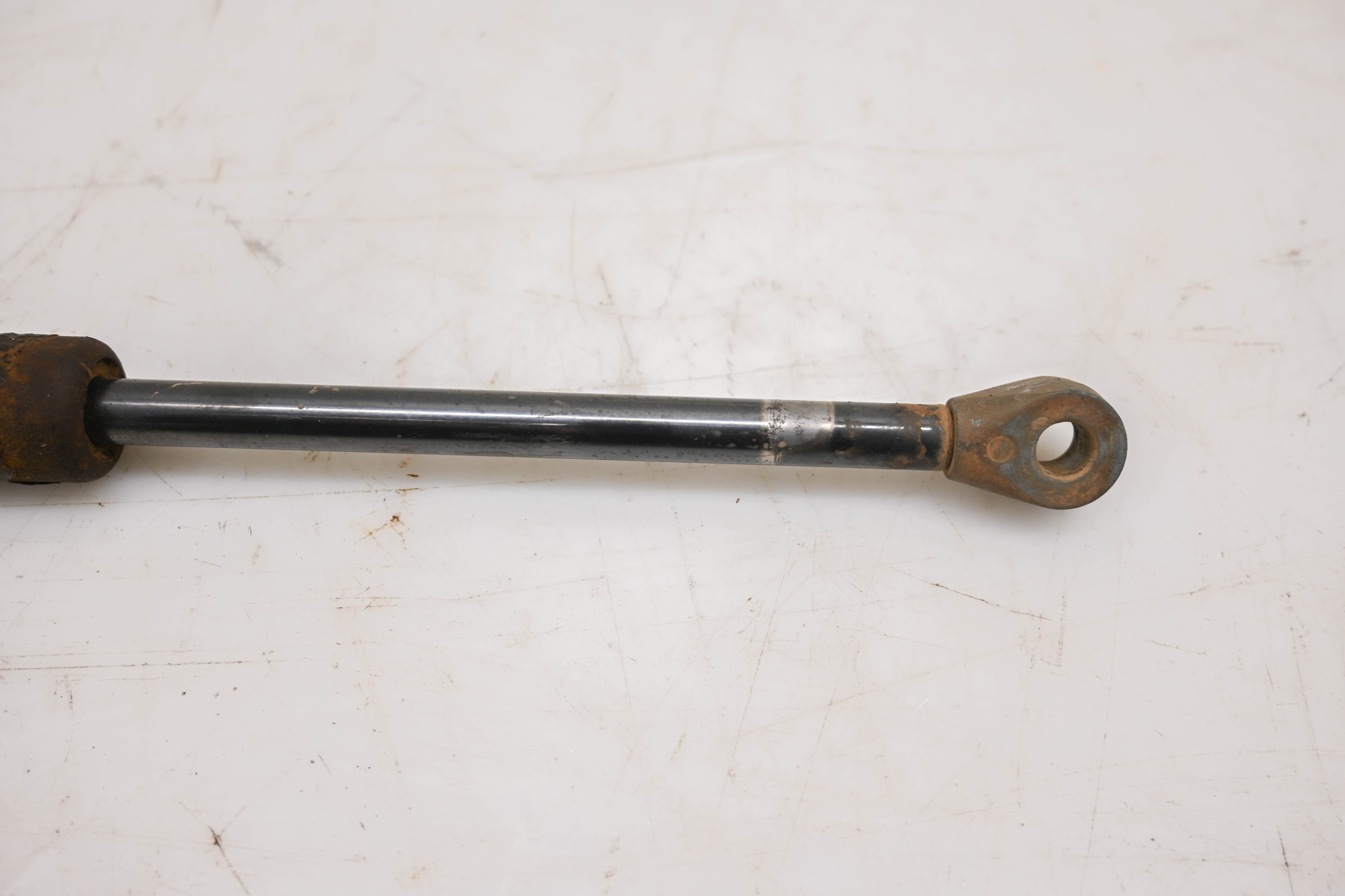 13 Can-Am Commander 1000 XT Utility Bed Shock