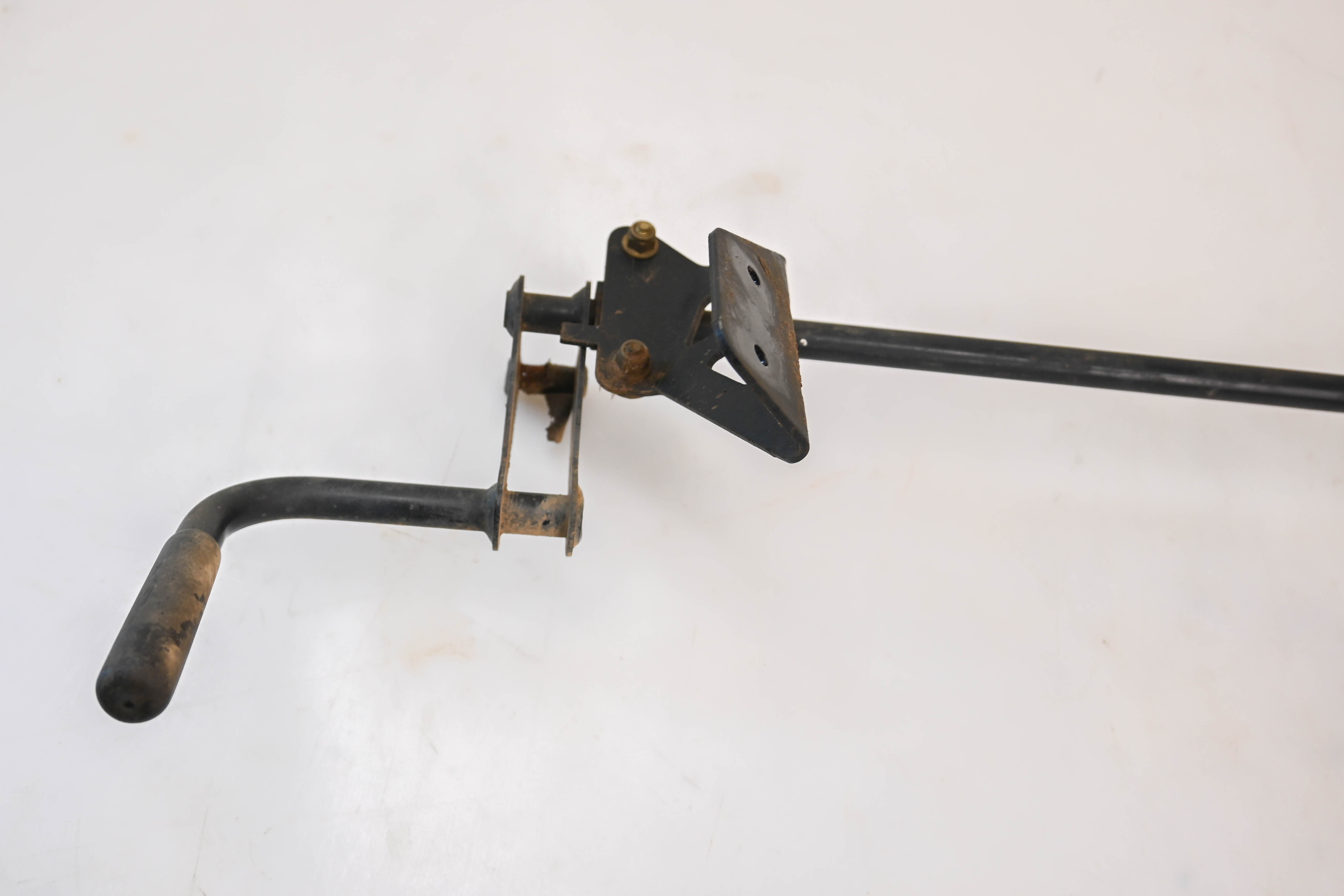 13 Can-Am Commander 1000 XT Bed Latch Bracket