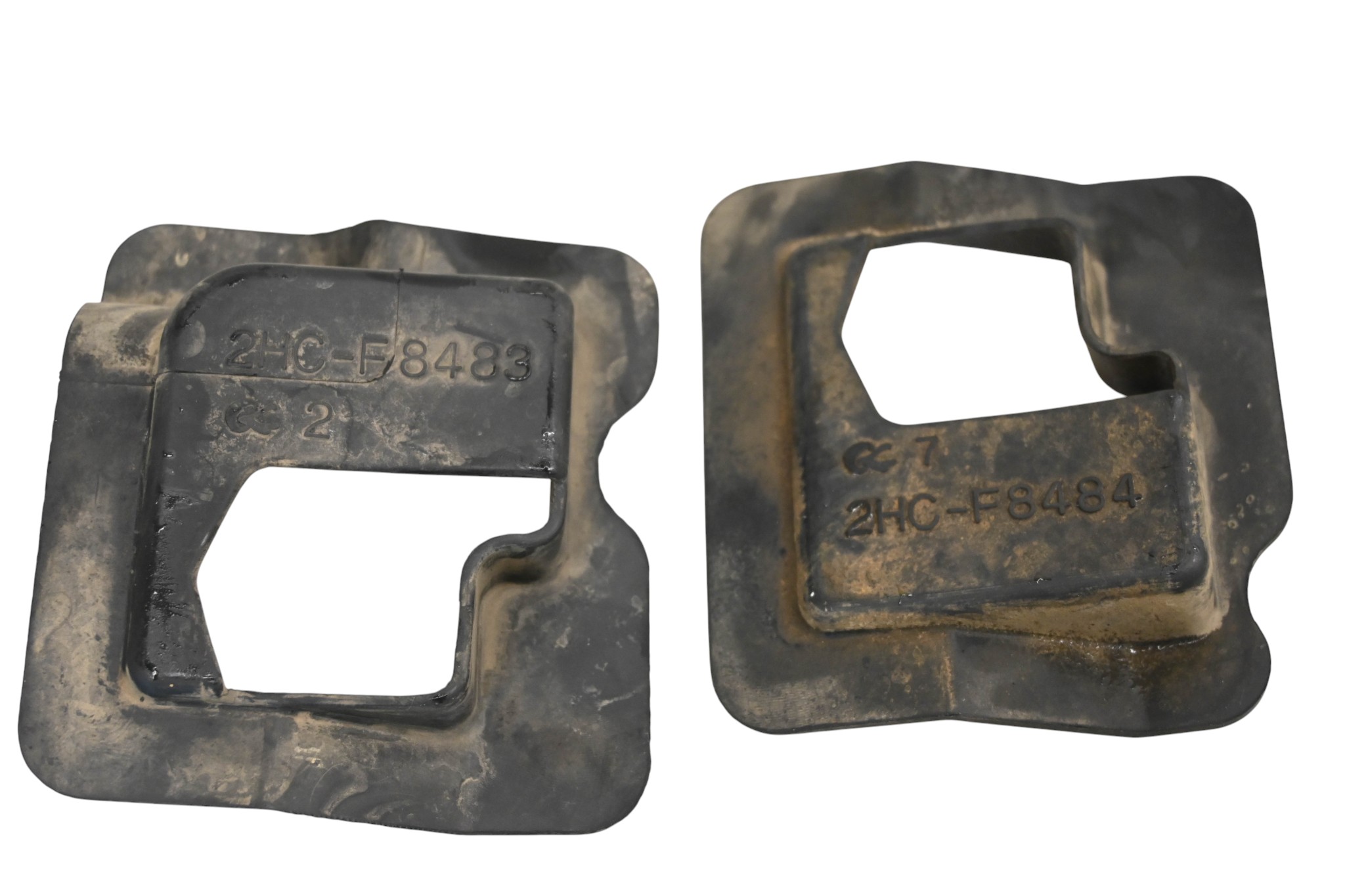 16 Yamaha YXZ1000R Side Cover Rubbers