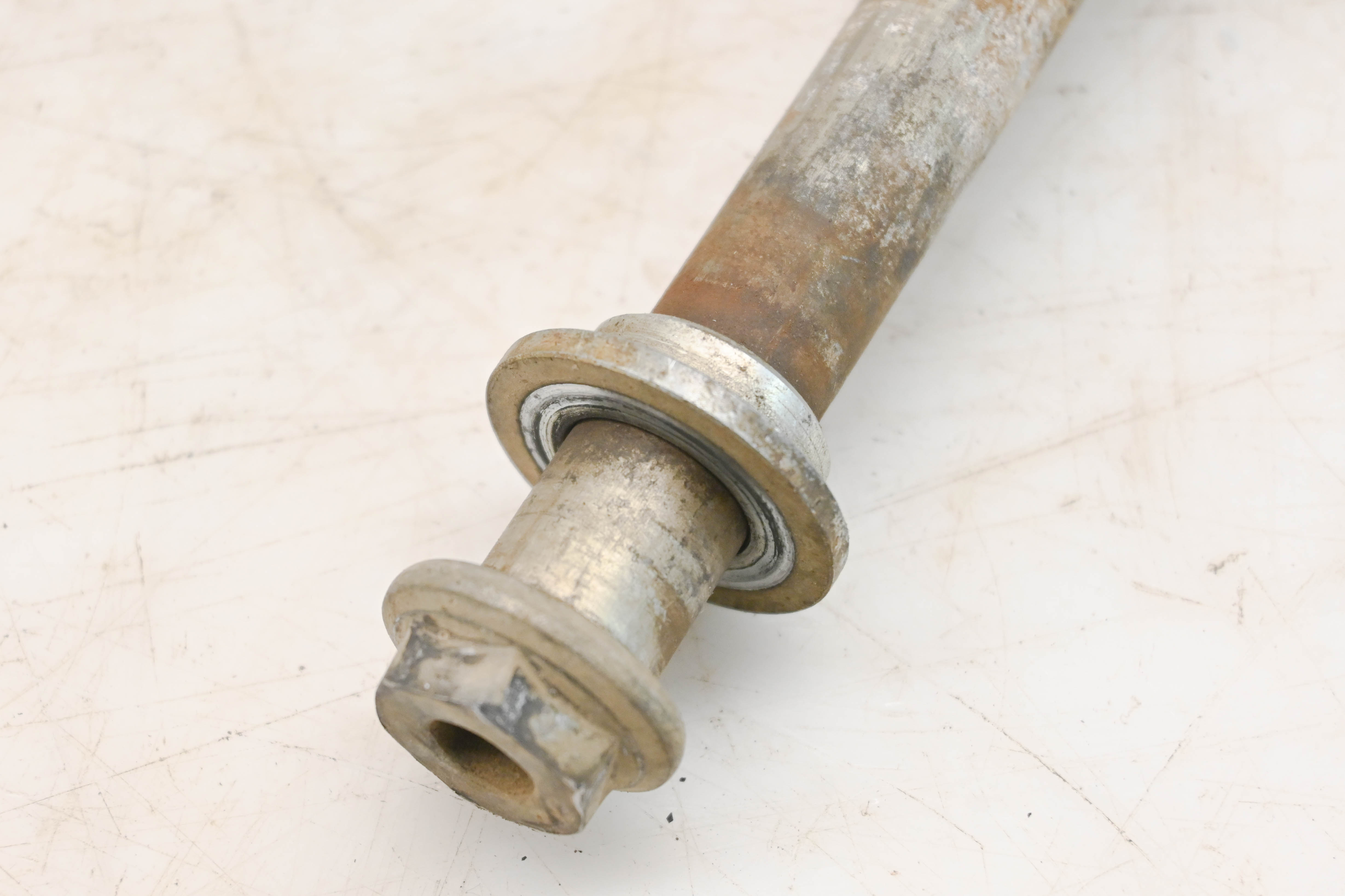 08 Kawasaki KFX450R Swingarm Pivot Bolt